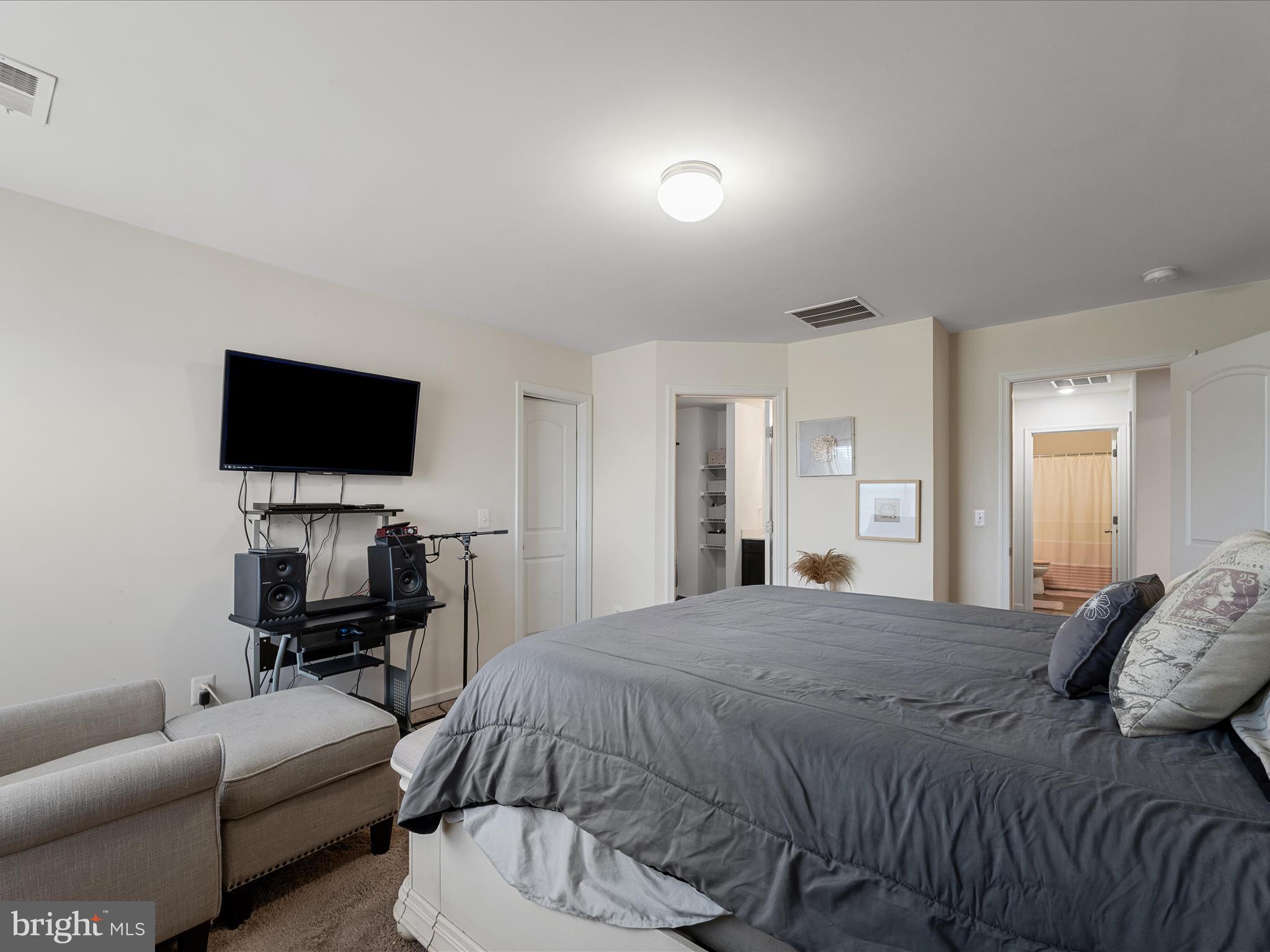 MCGINNIS POINT - Residential