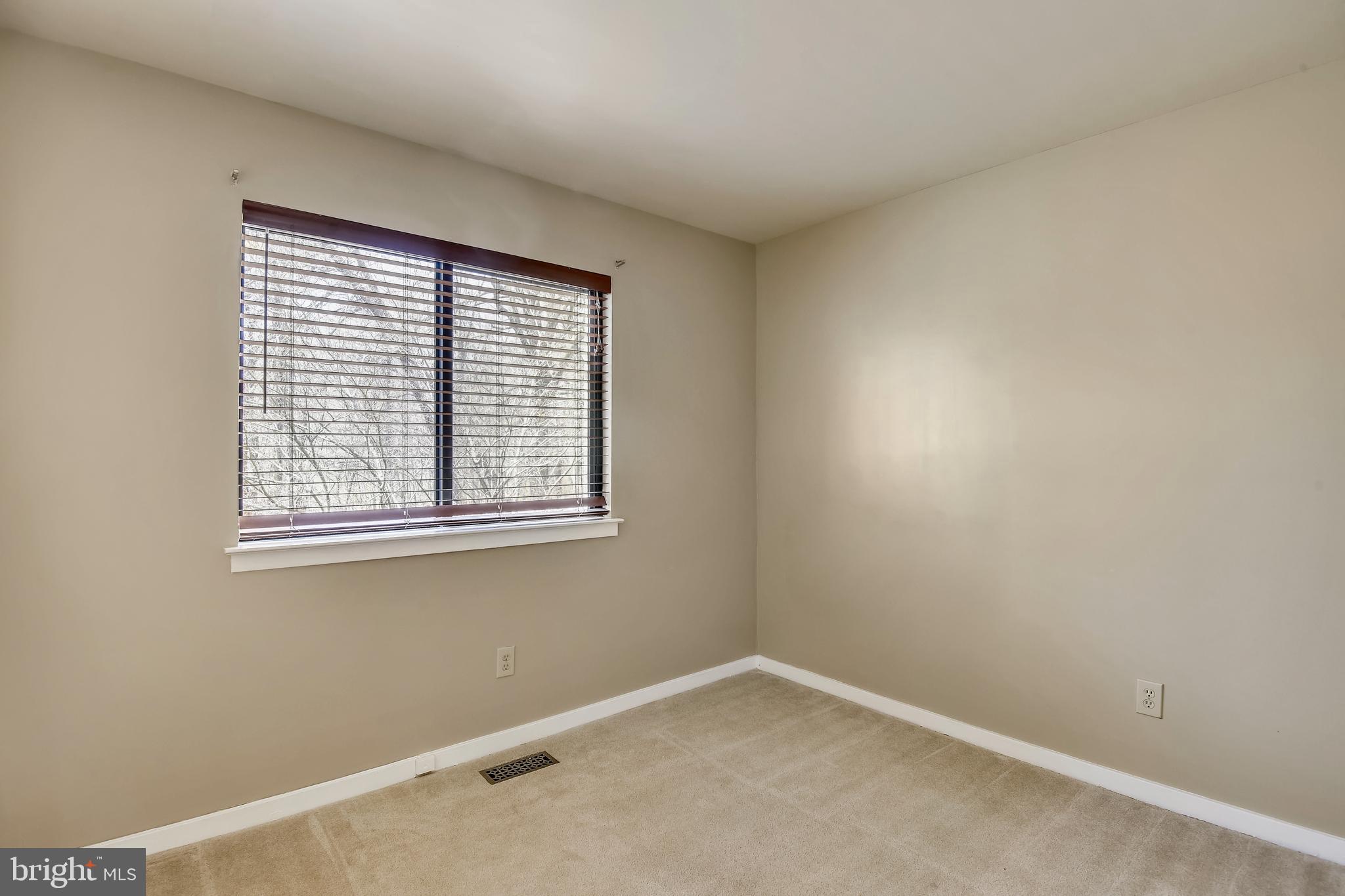 DEER RUN CROSSING - Residential Lease