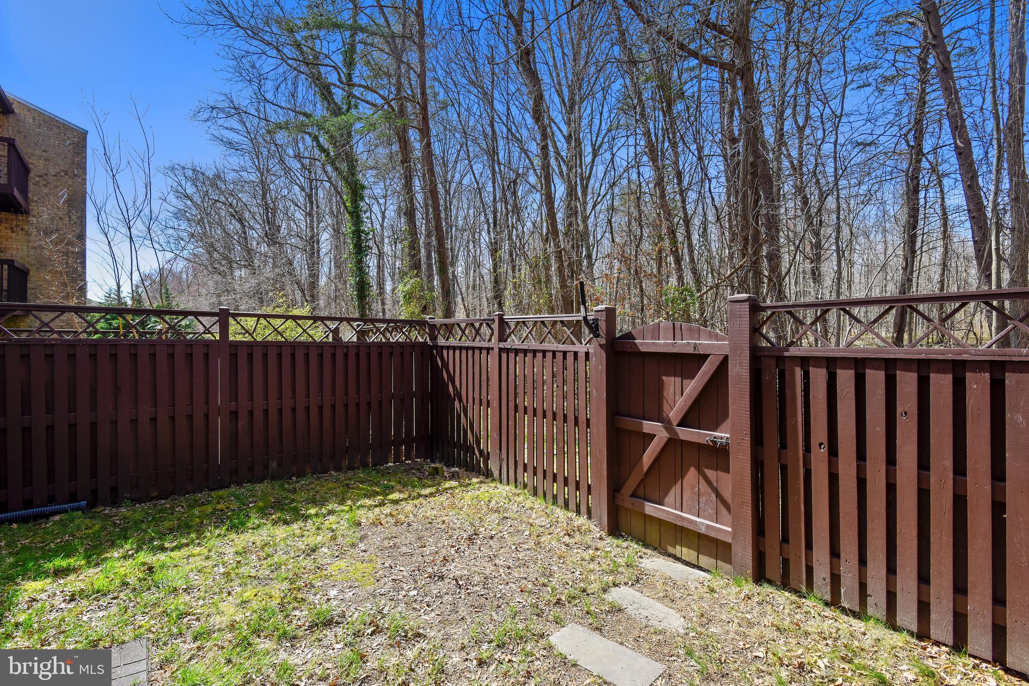 DEER RUN CROSSING - Residential Lease