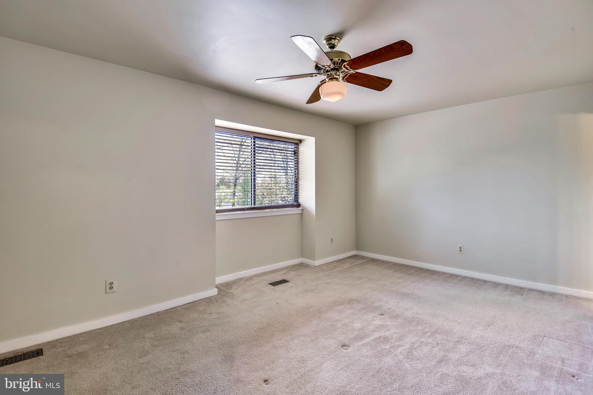 DEER RUN CROSSING - Residential Lease