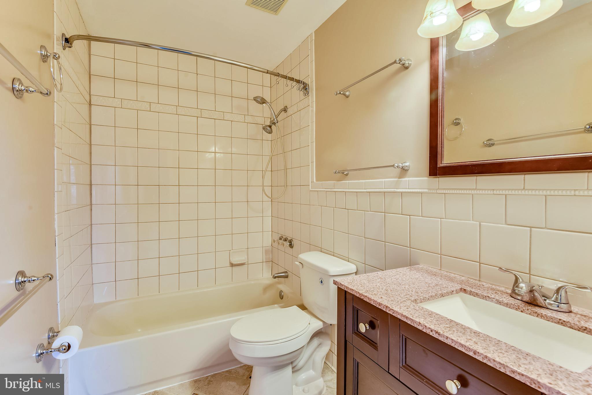 DEER RUN CROSSING - Residential Lease