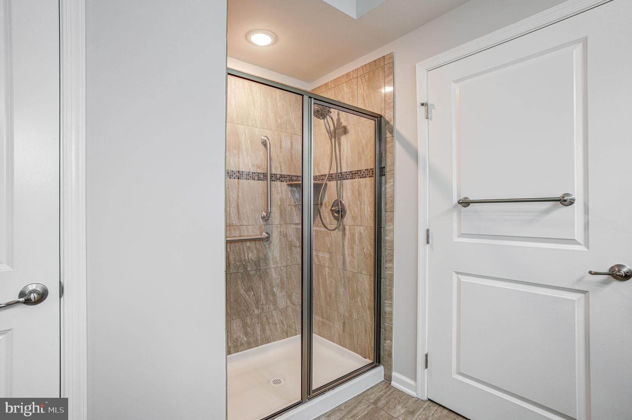 WAVERLY MEWS - Residential