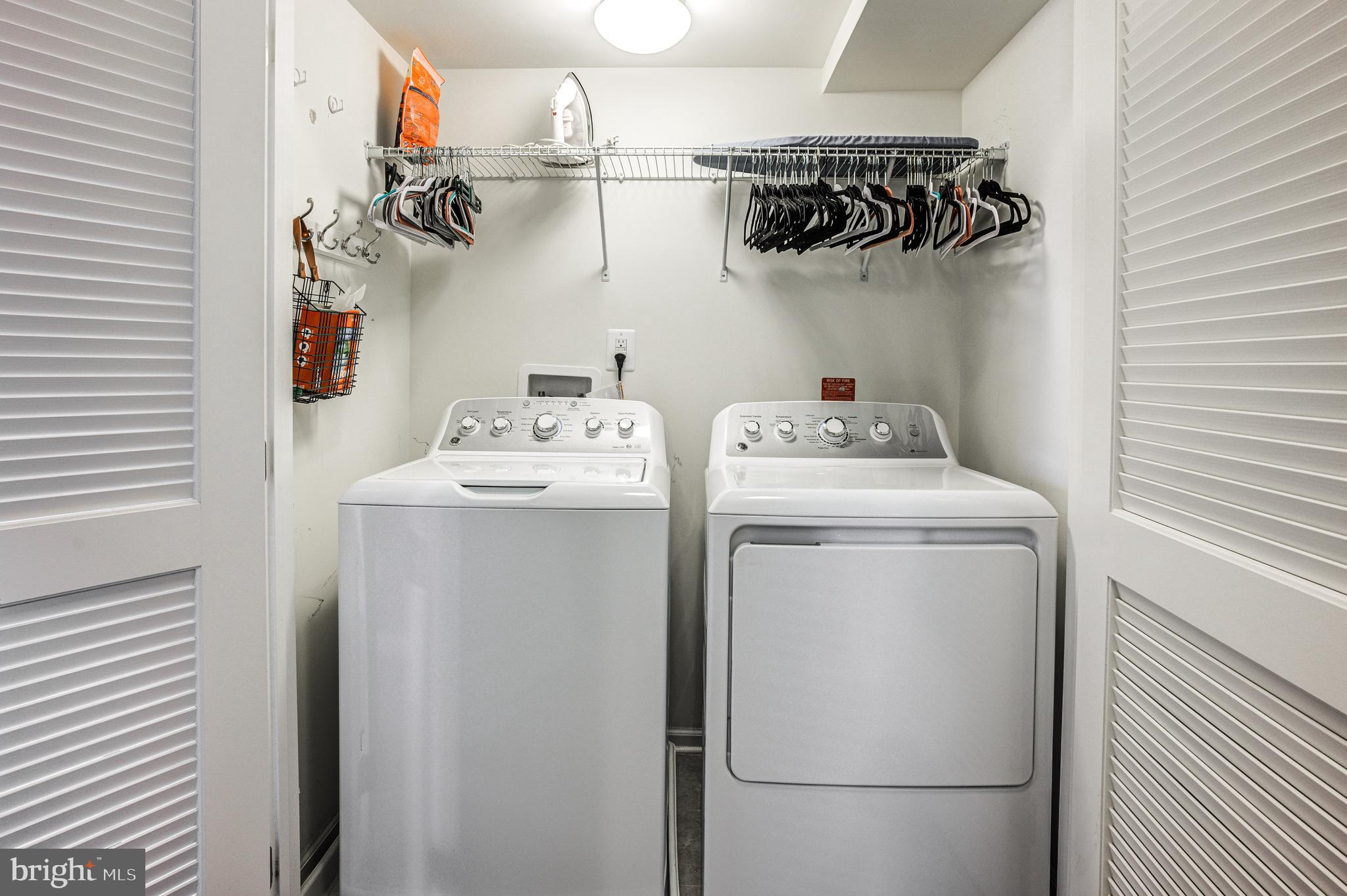 WAVERLY MEWS - Residential