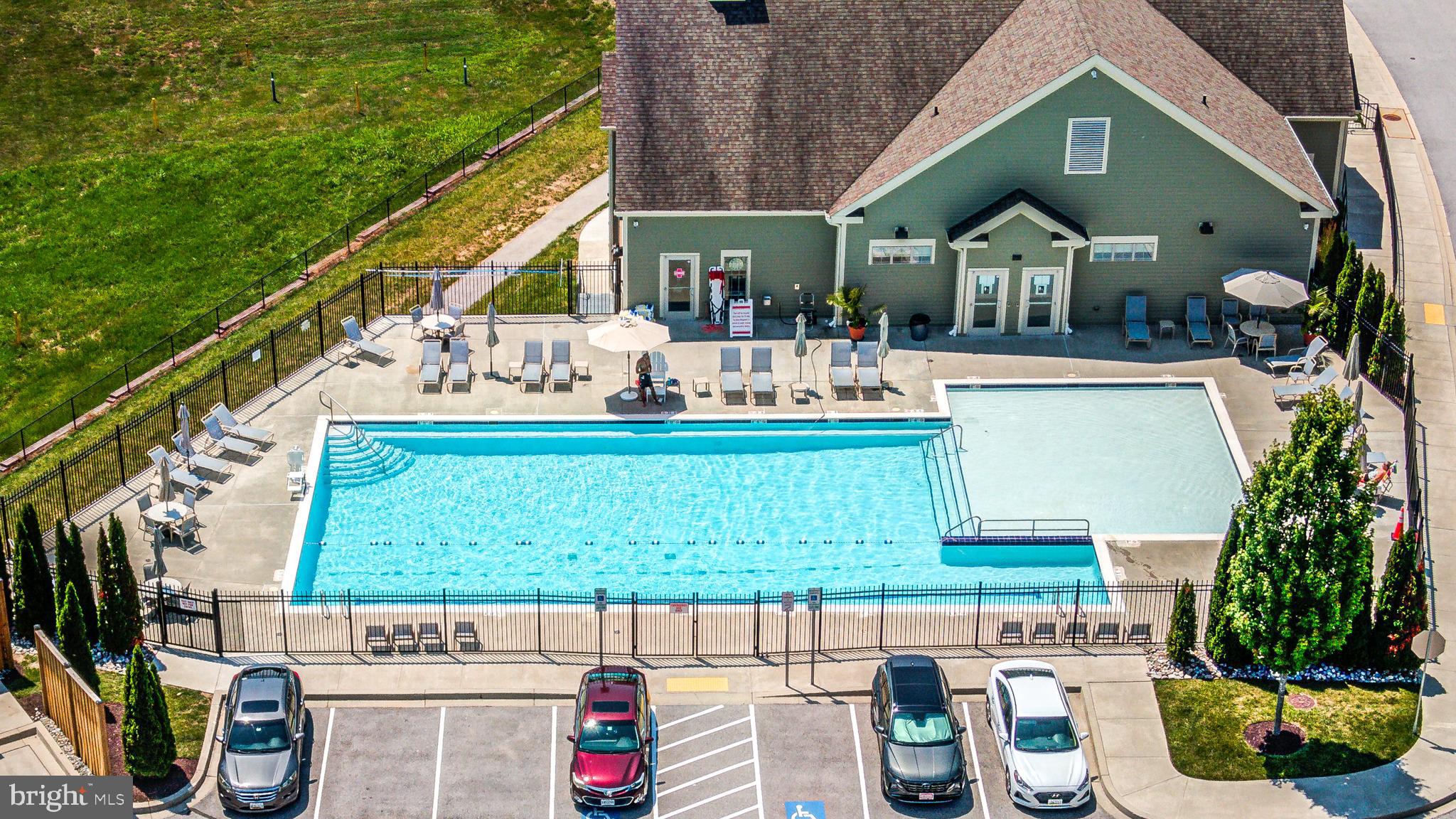 WAVERLY MEWS - Residential