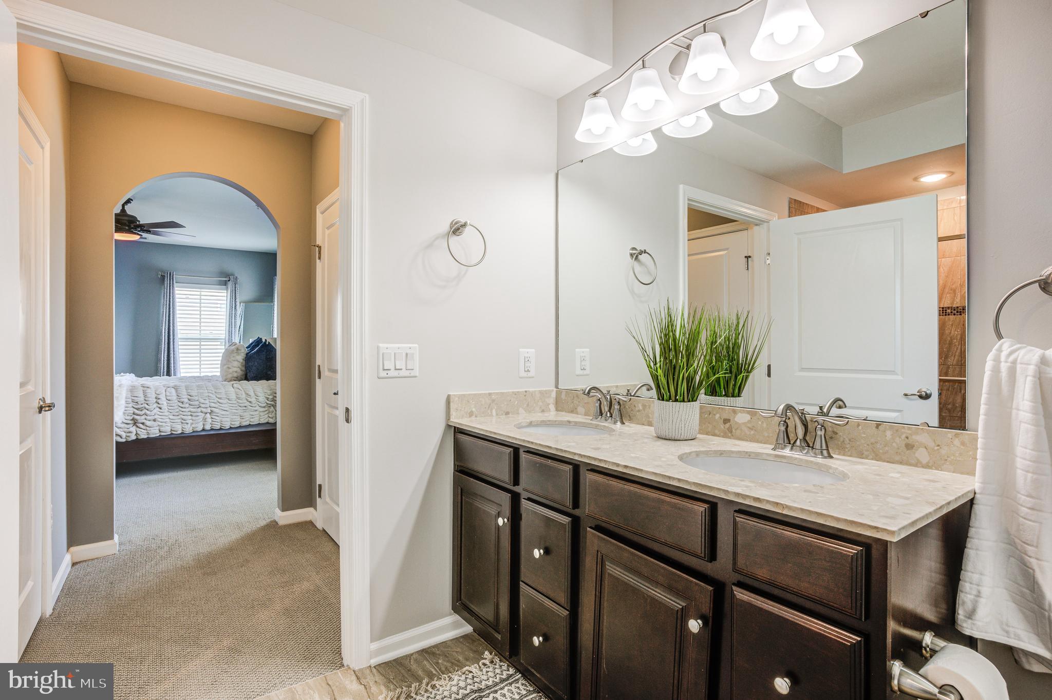 WAVERLY MEWS - Residential