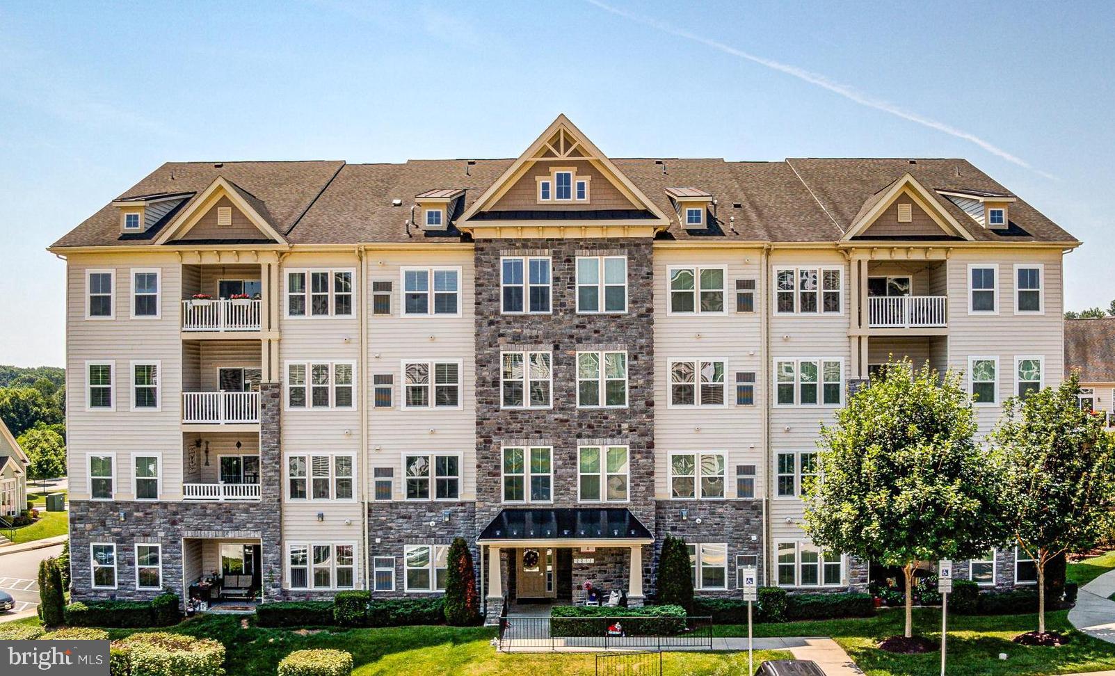 WAVERLY MEWS - Residential