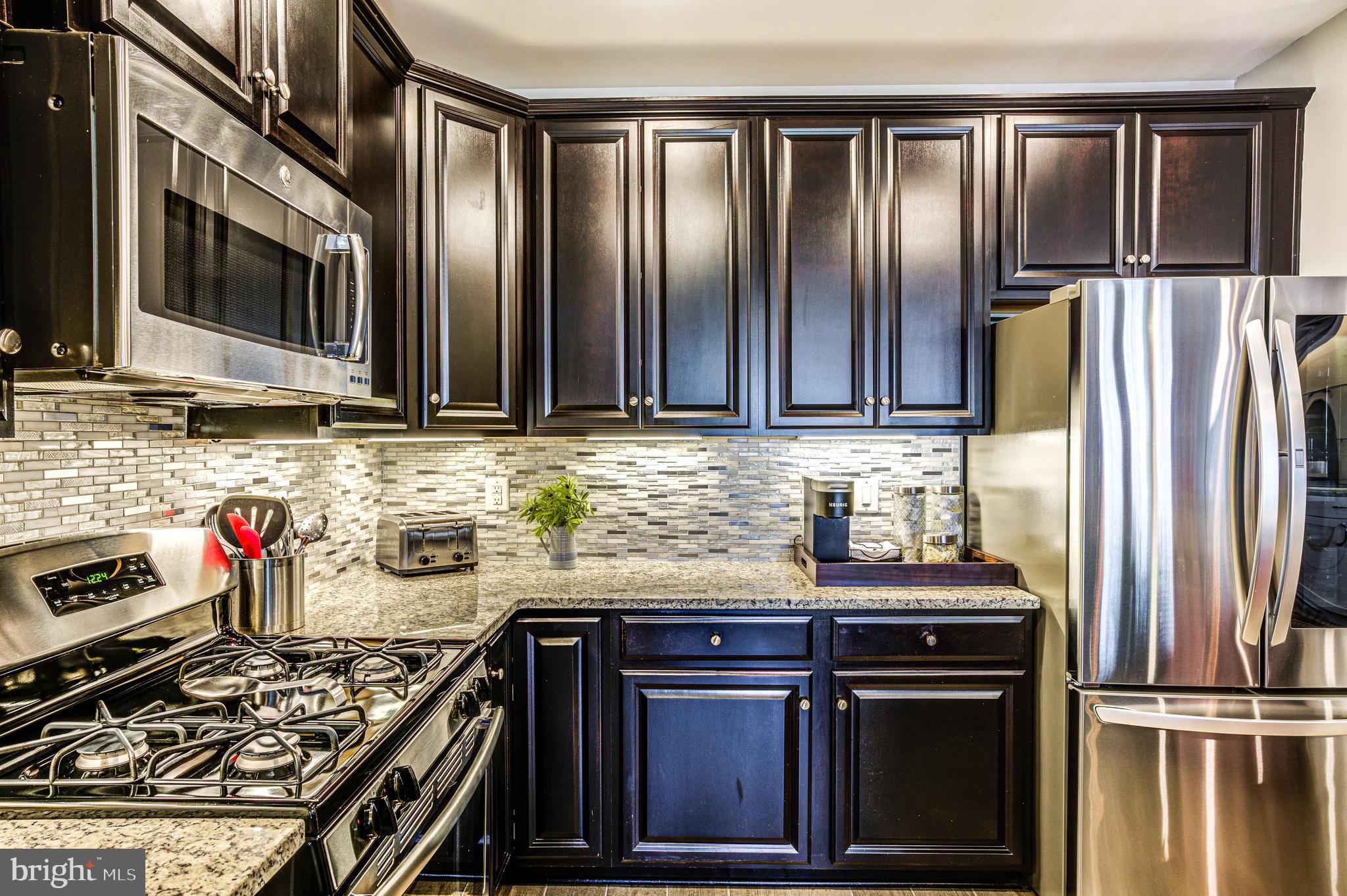 WAVERLY MEWS - Residential