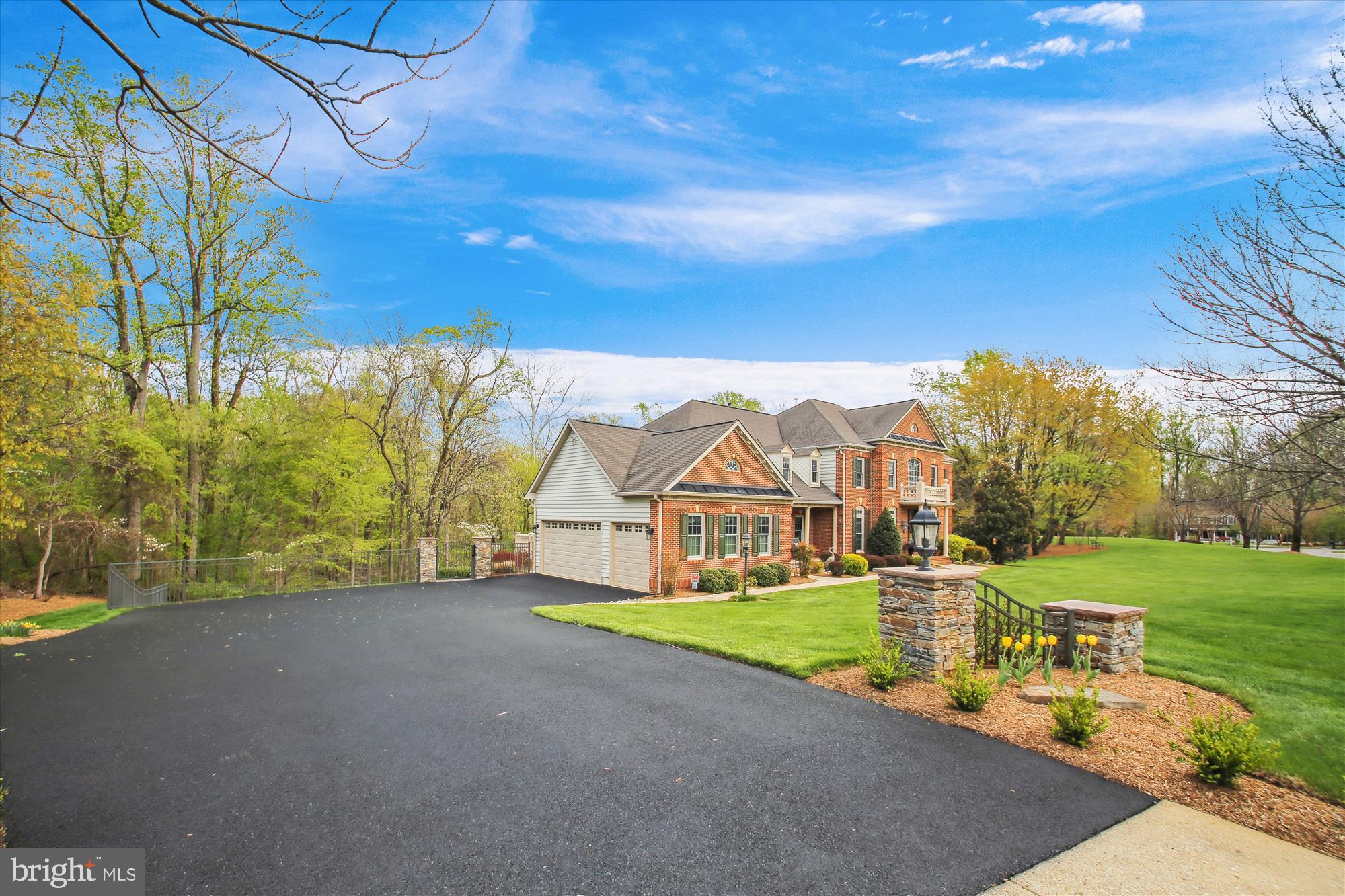 2703 CRANBOURNE COURT