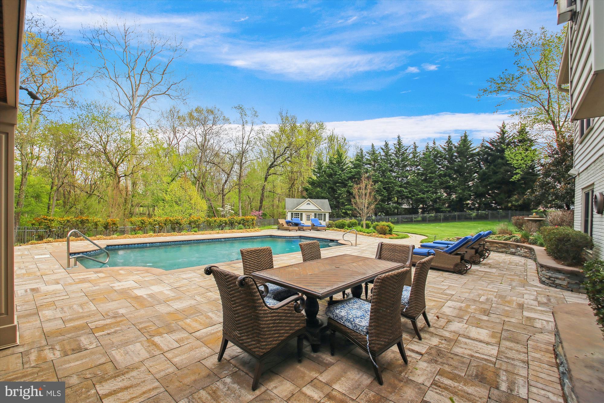 WYNNEWOOD - Residential