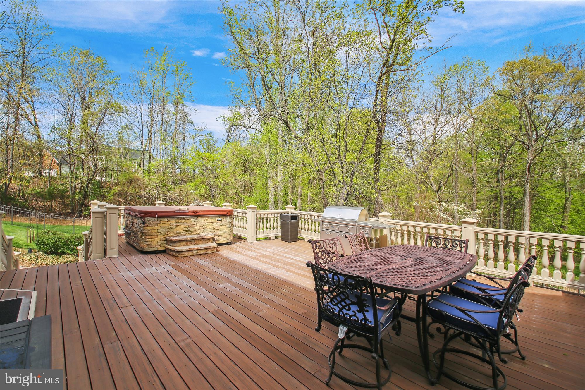 WYNNEWOOD - Residential