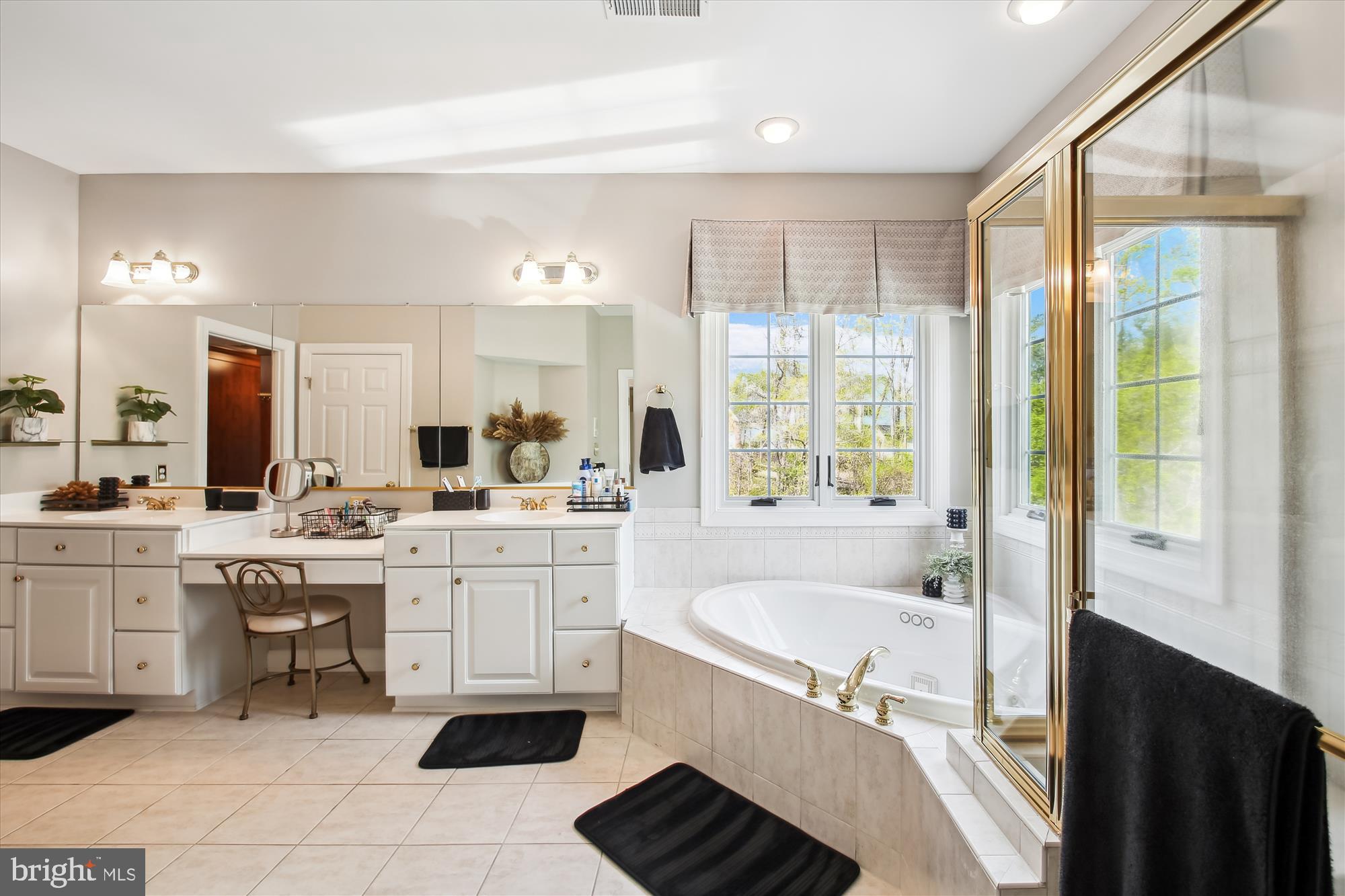 WYNNEWOOD - Residential