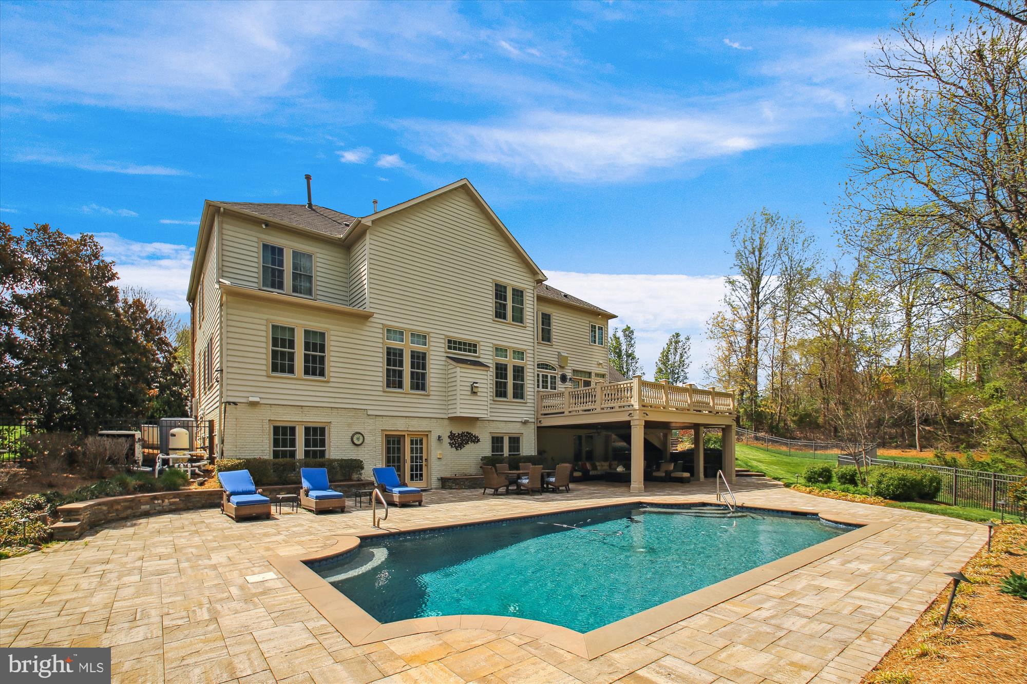 2703 CRANBOURNE COURT