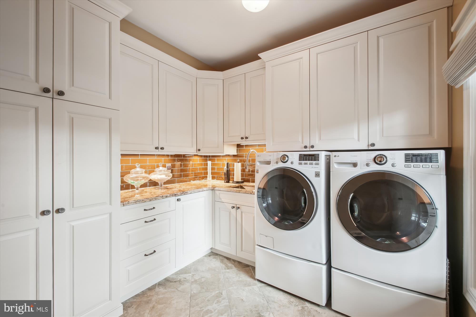 WYNNEWOOD - Residential