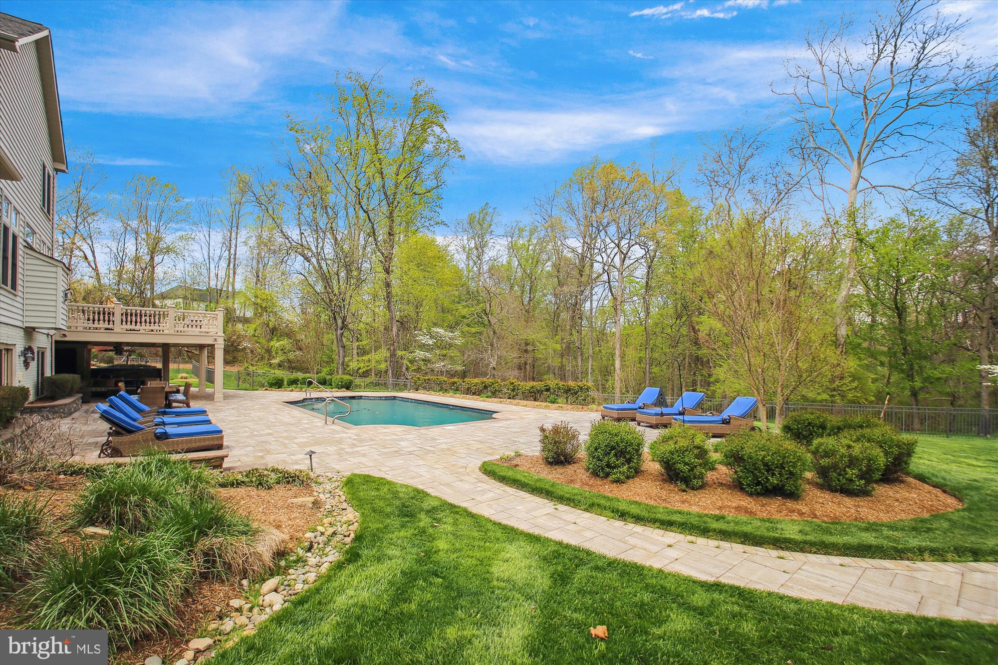 WYNNEWOOD - Residential