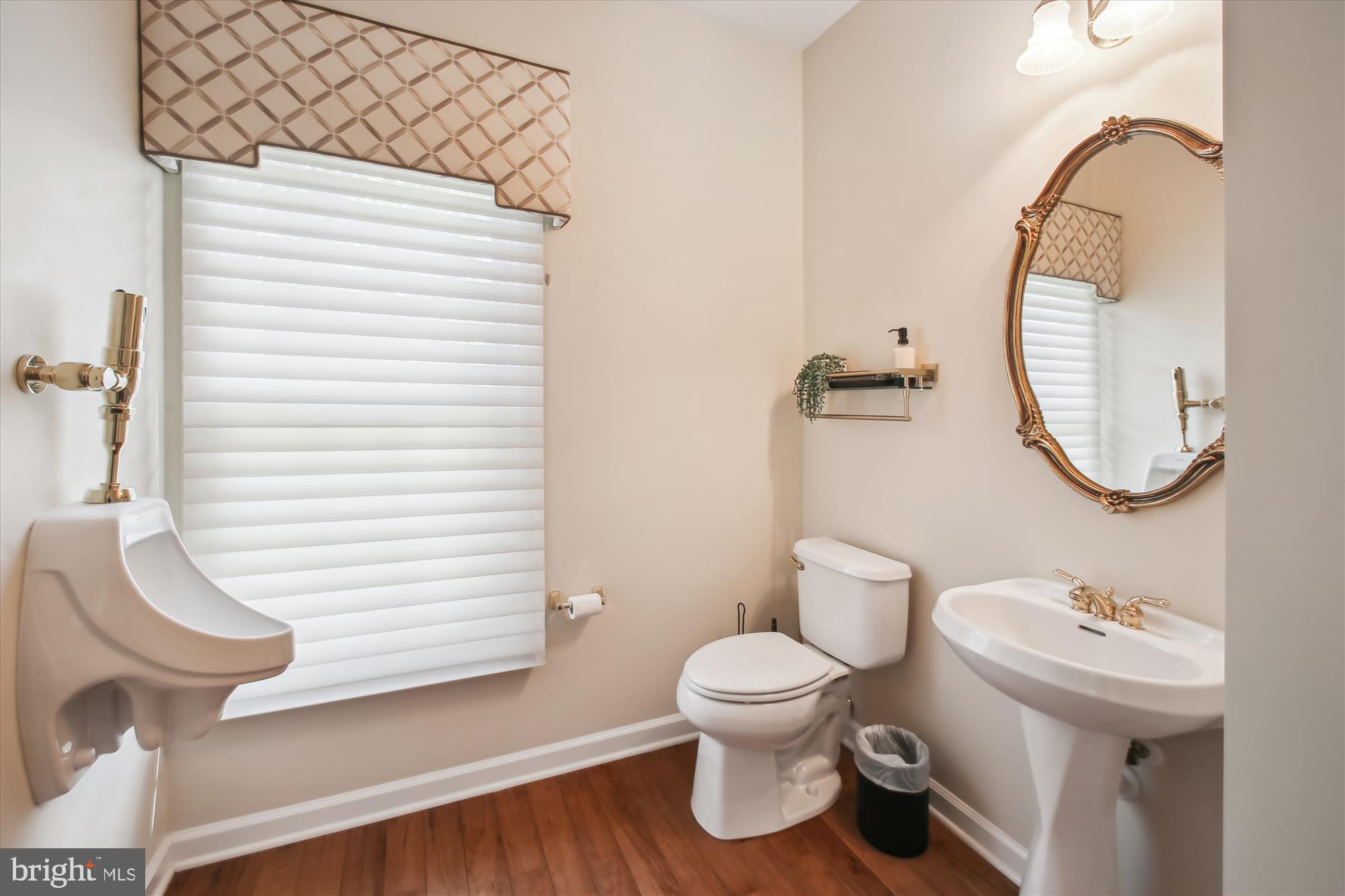 WYNNEWOOD - Residential