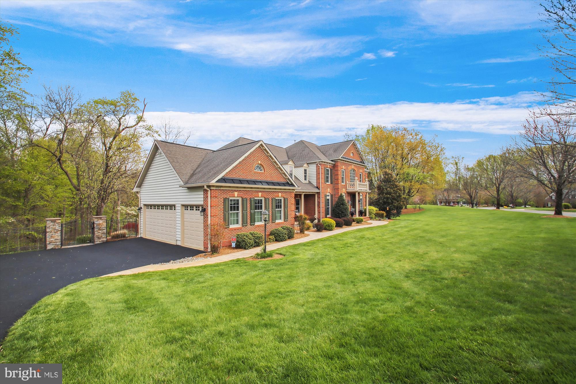 2703 CRANBOURNE COURT