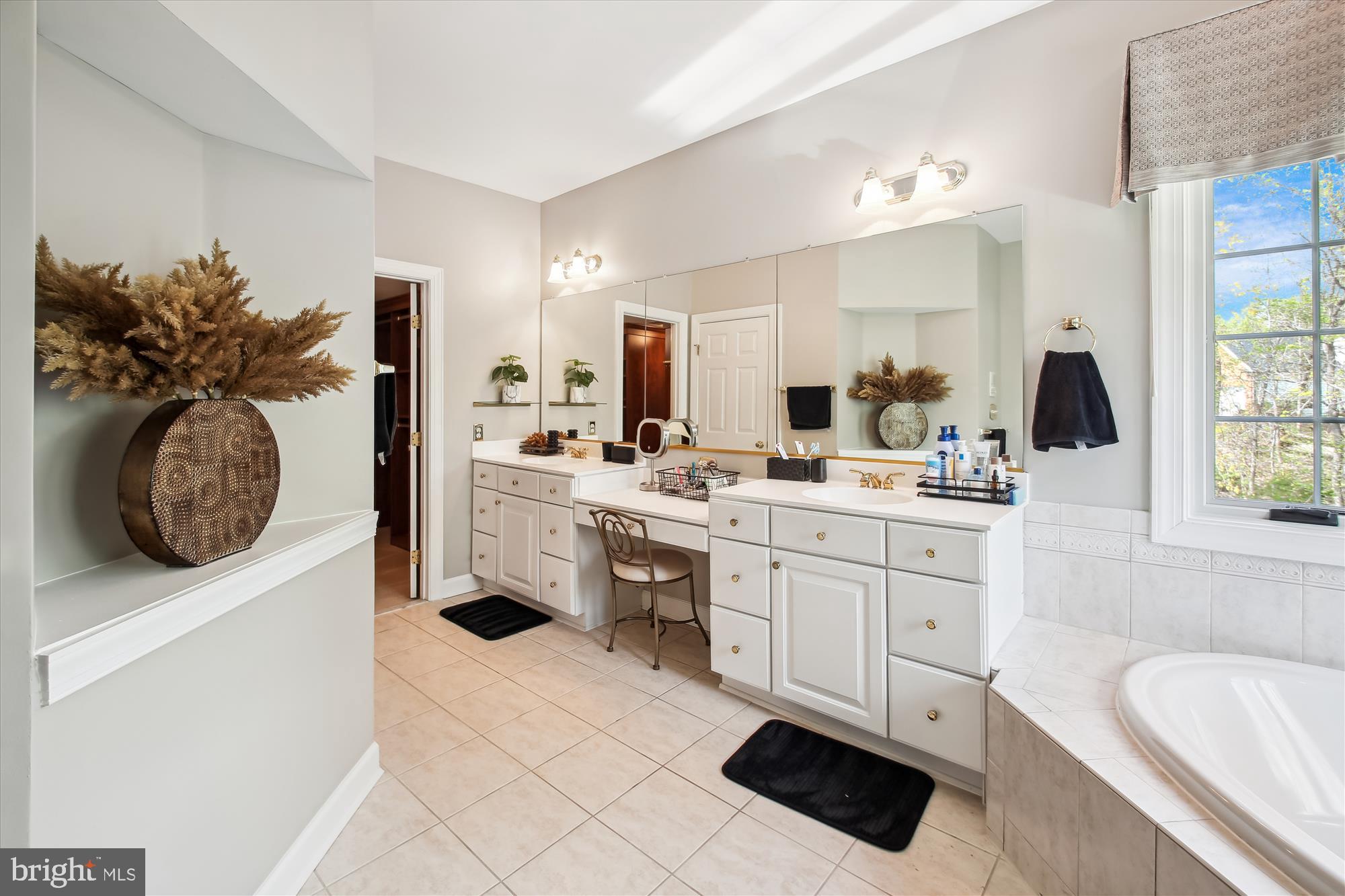 WYNNEWOOD - Residential