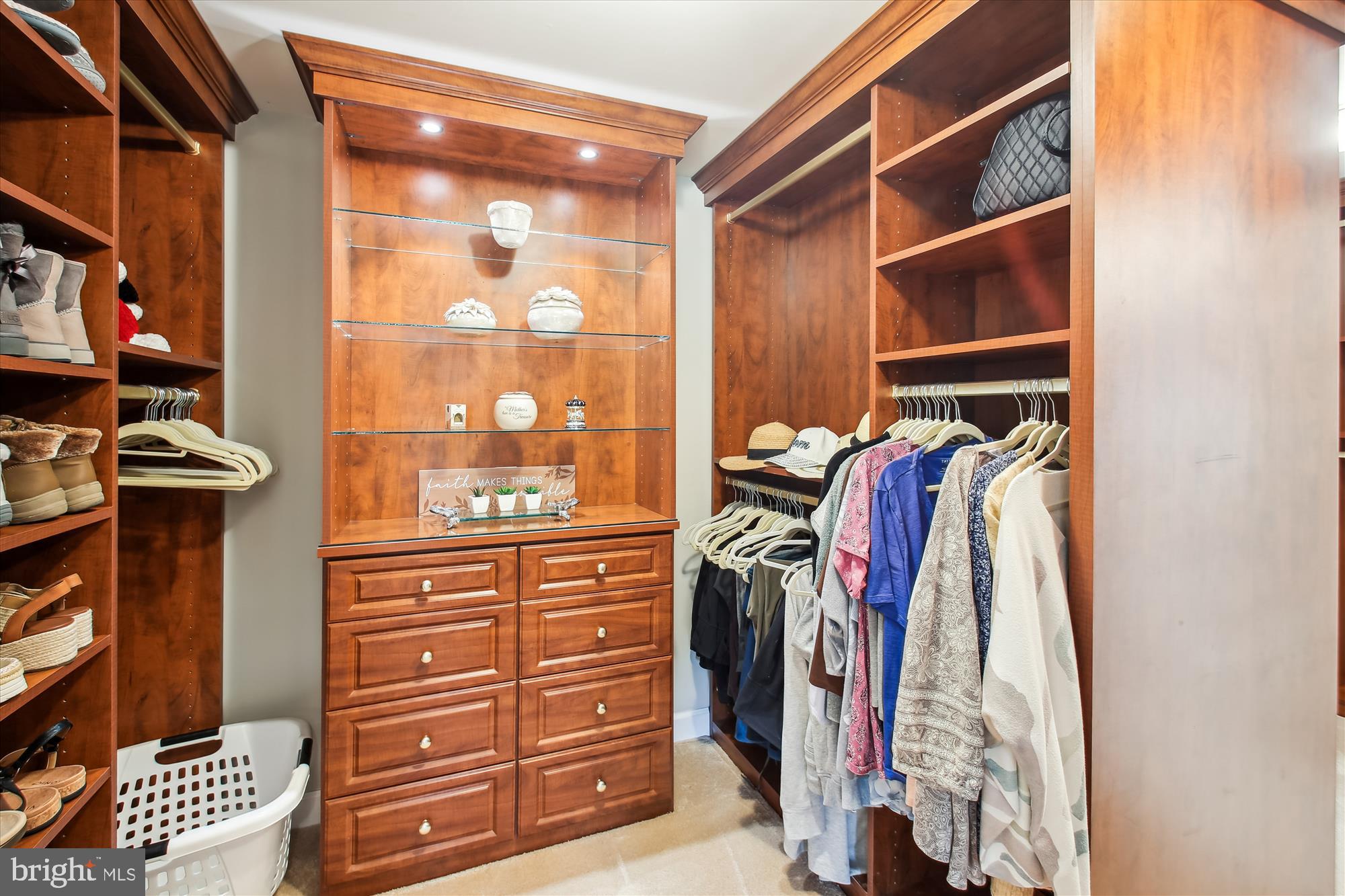 WYNNEWOOD - Residential