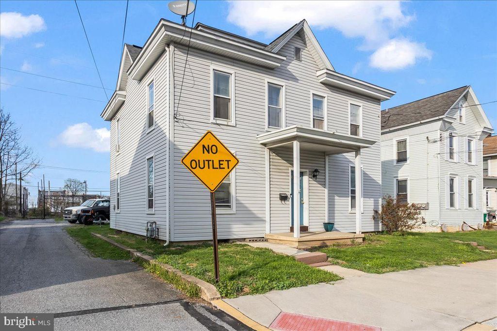 Photo of 35 W Donegal Street, MOUNT JOY, PA 17552 (MLS # PALA2085920)