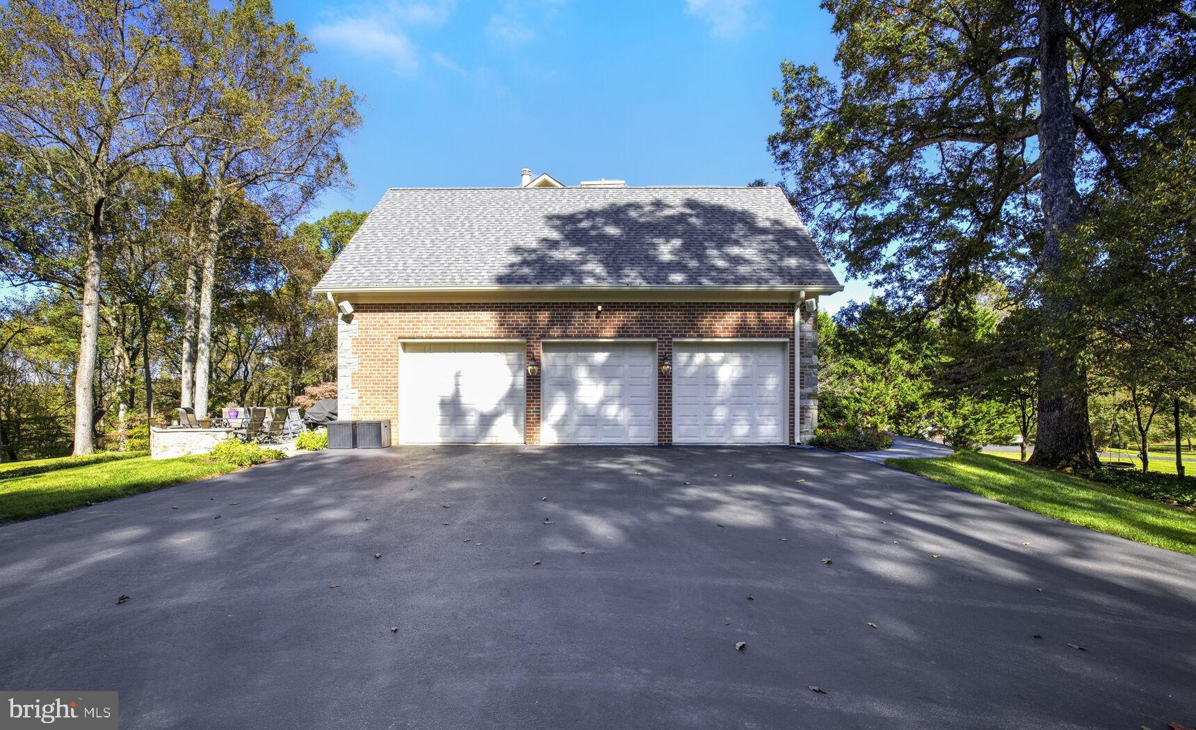 BROOKE MEADOW - Residential