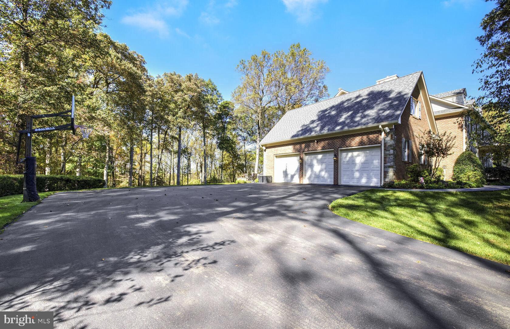 BROOKE MEADOW - Residential