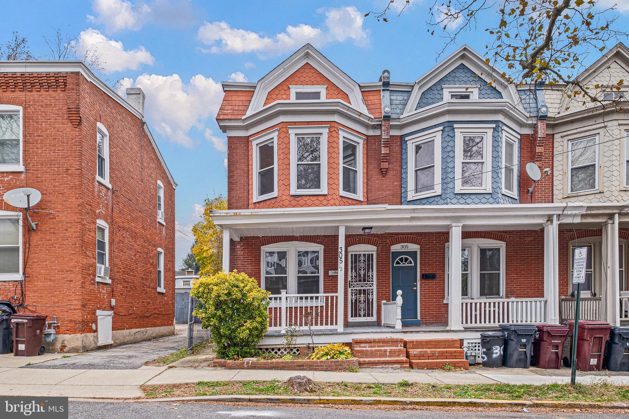 305 W 19TH STREET 1/2