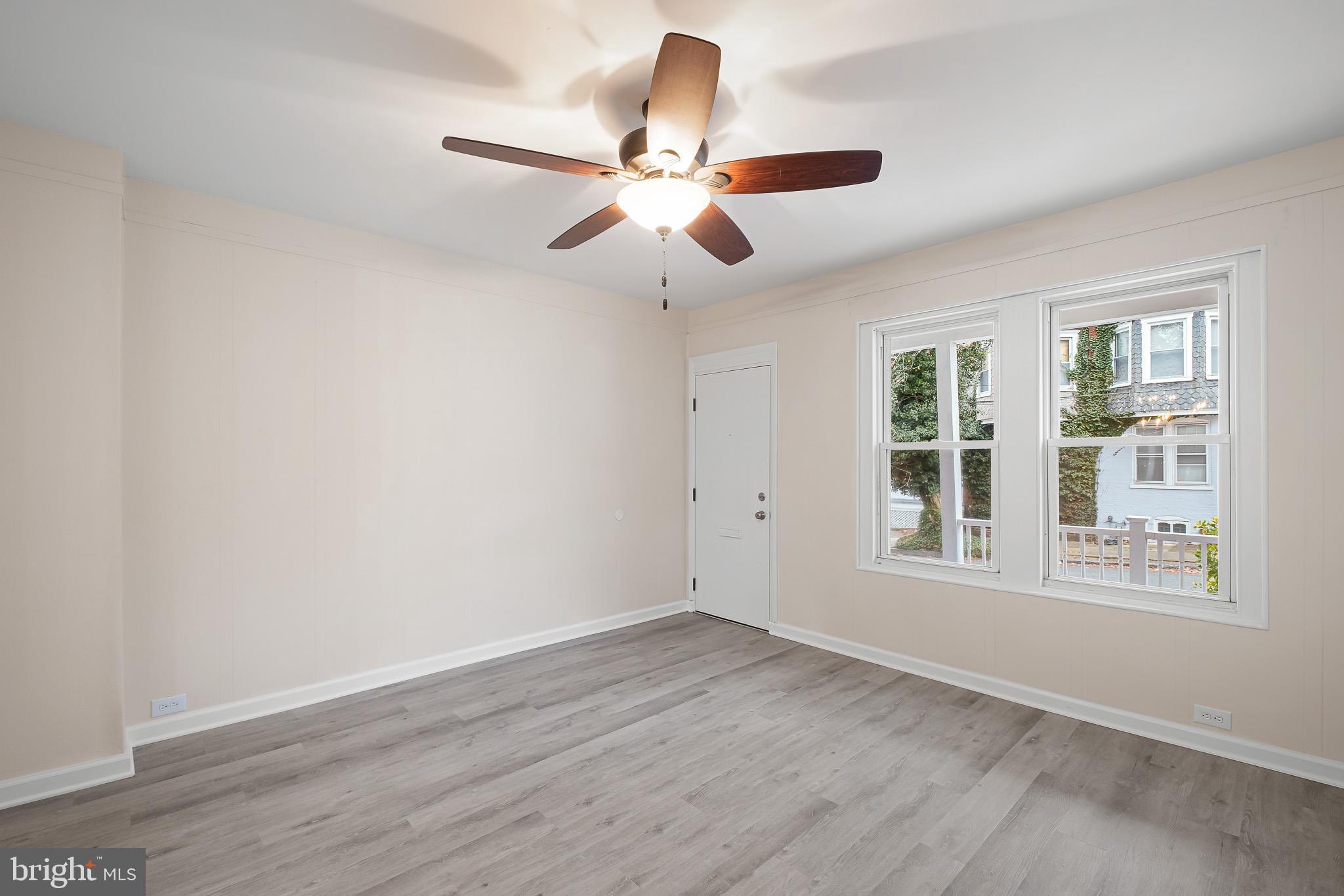 305 W 19TH STREET 1/2