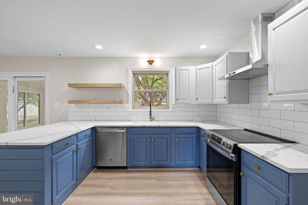 Photo of 33 Heritage Road, AKRON, PA 17501 (MLS # PALA2057618)