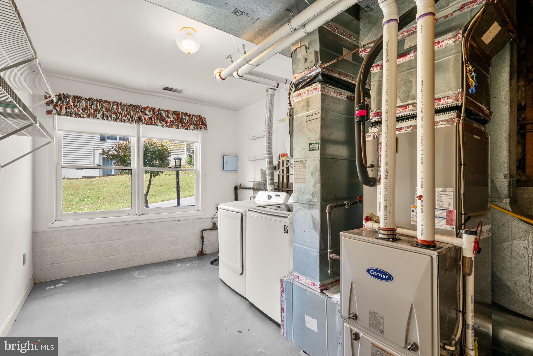 HUNT RIDGE - Residential