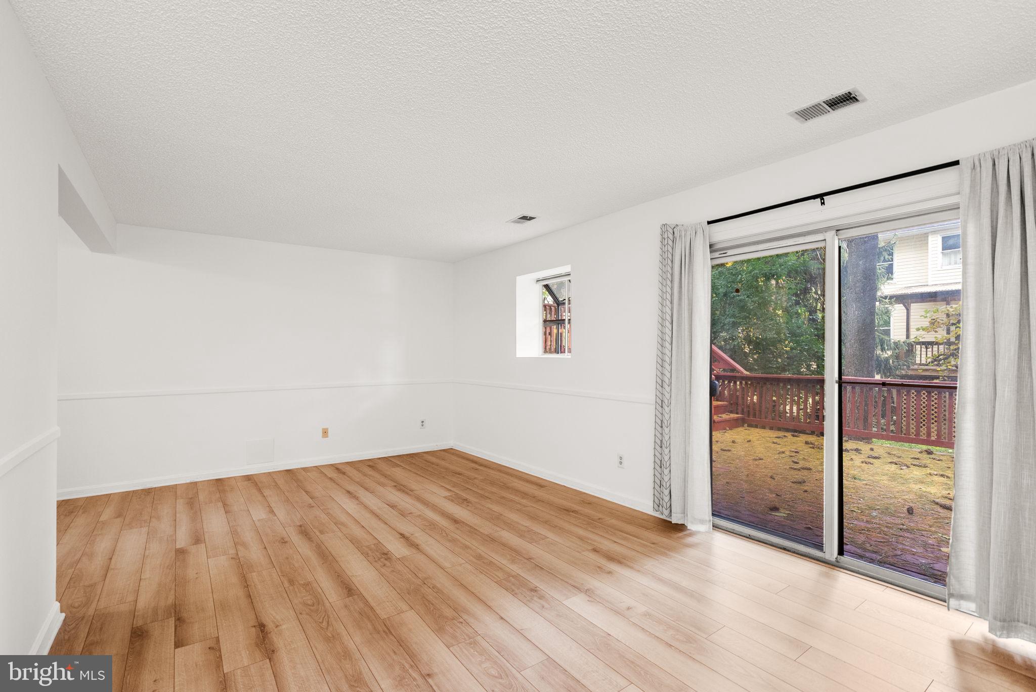 HUNT RIDGE - Residential