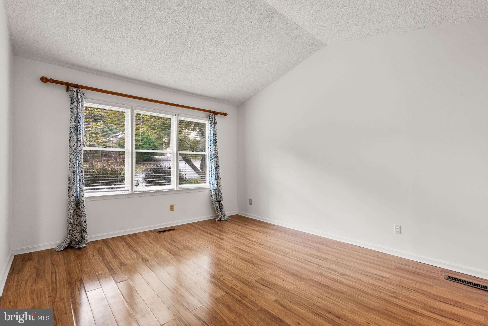 HUNT RIDGE - Residential