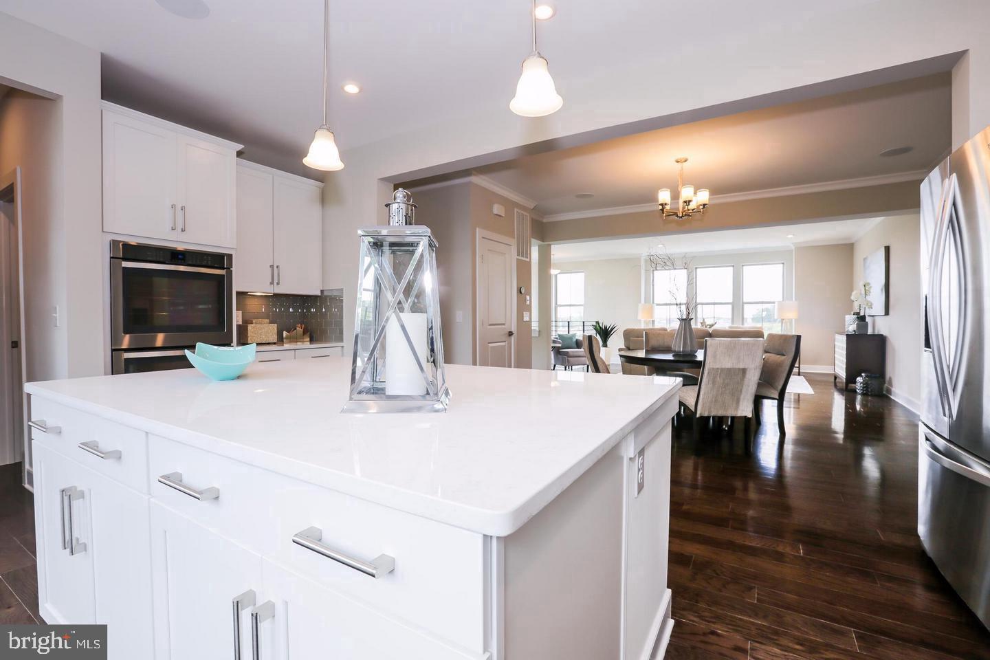 LOUDOUN PLACE - Residential Lease