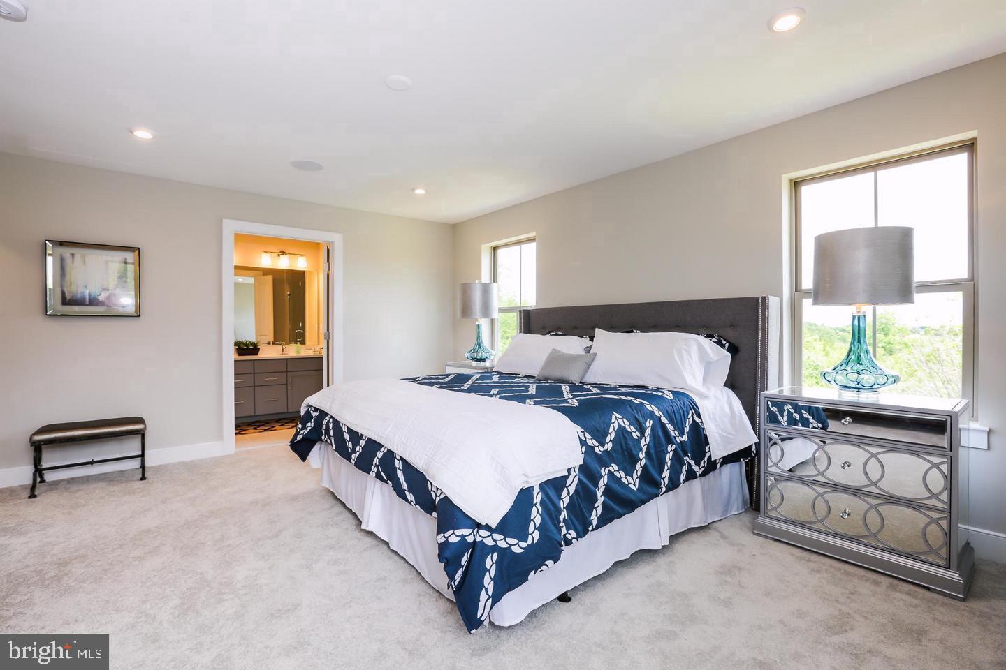 LOUDOUN PLACE - Residential Lease