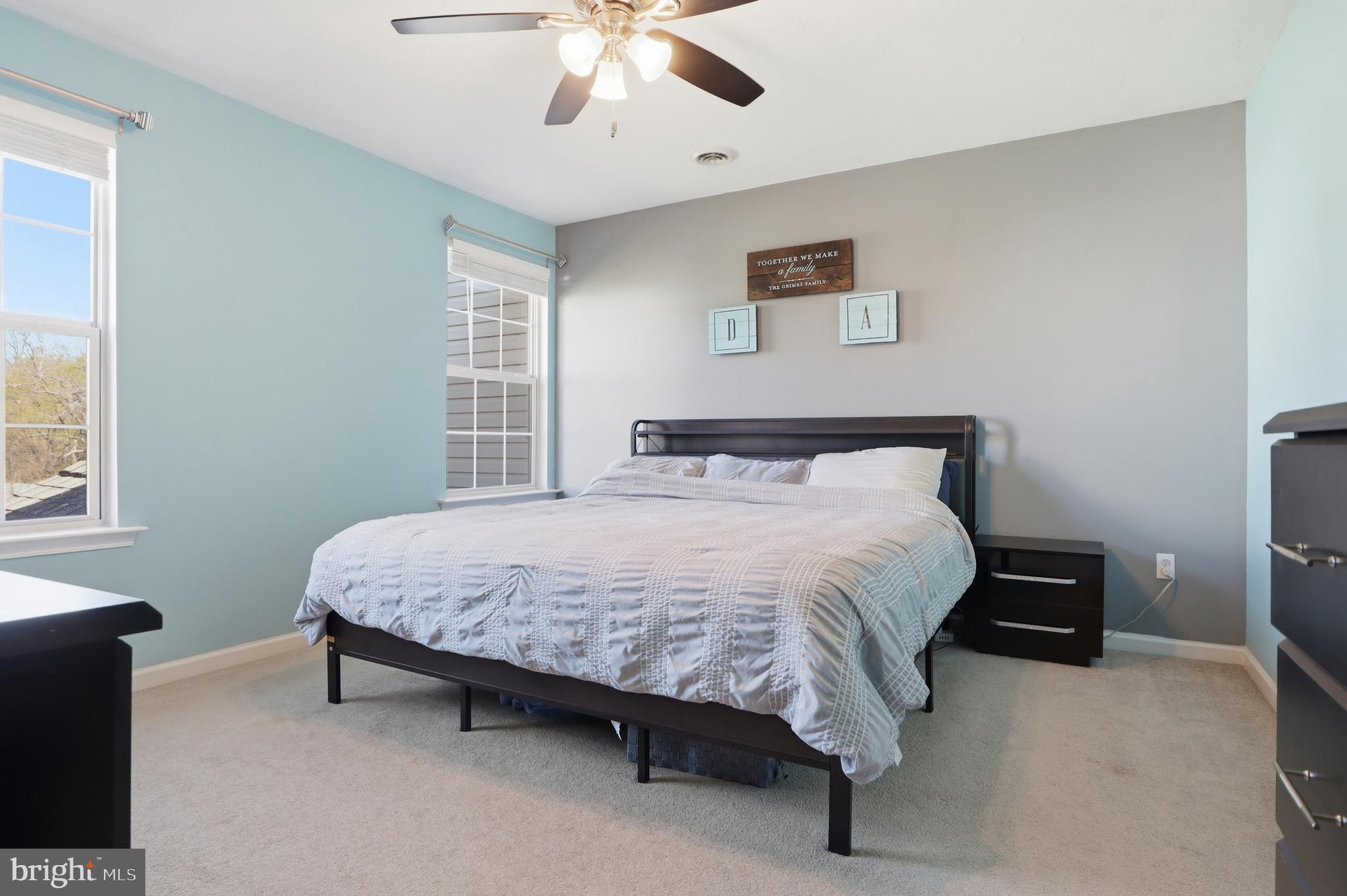 COLONIAL HILLS - Residential