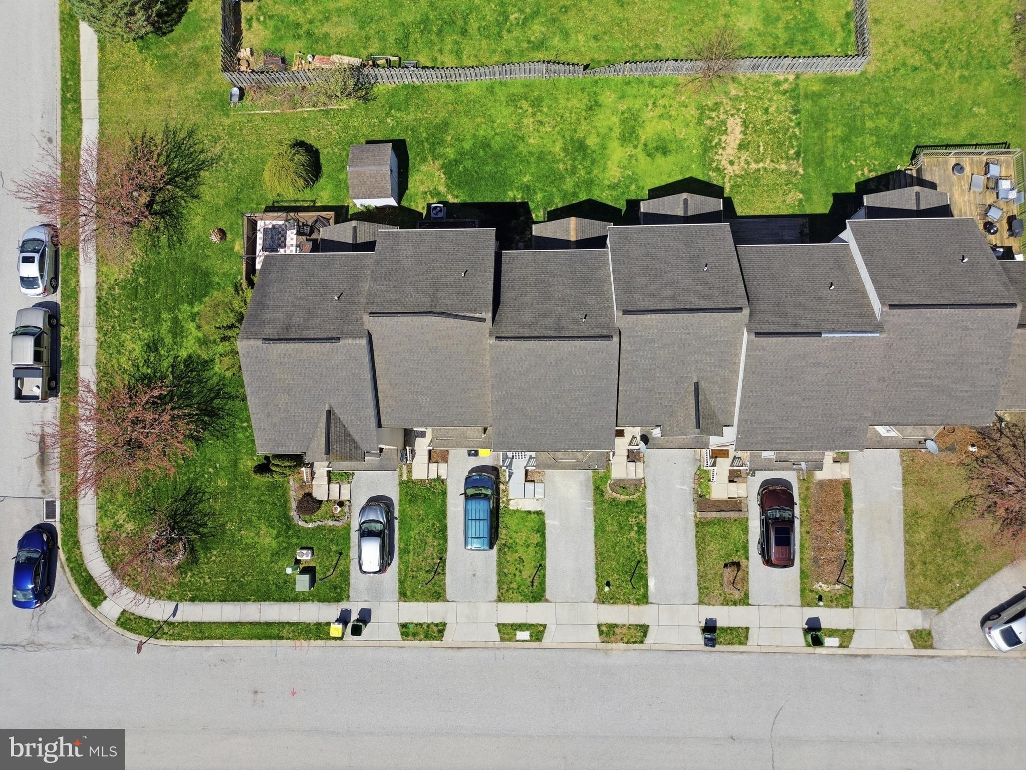 COLONIAL HILLS - Residential