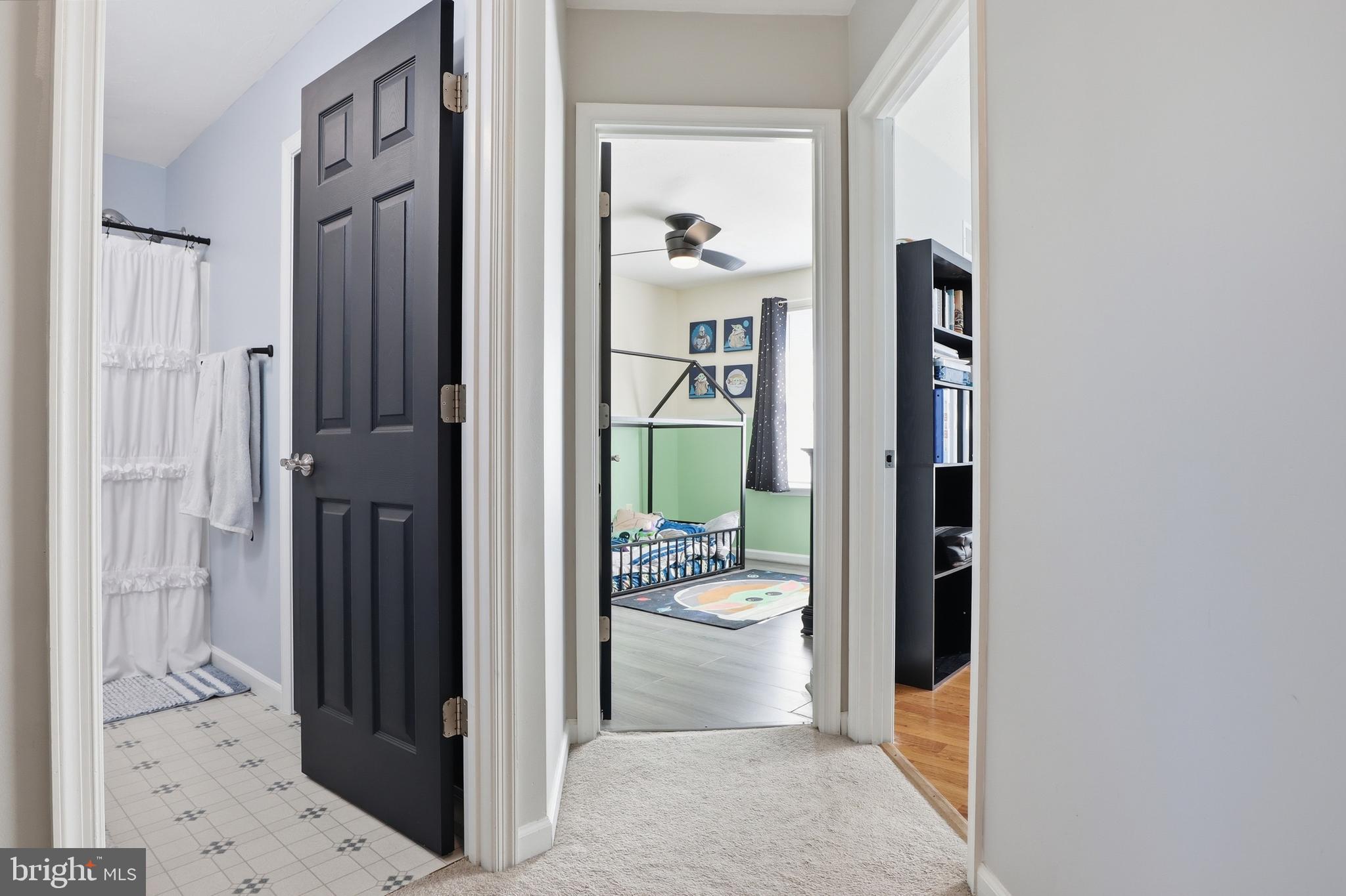 COLONIAL HILLS - Residential