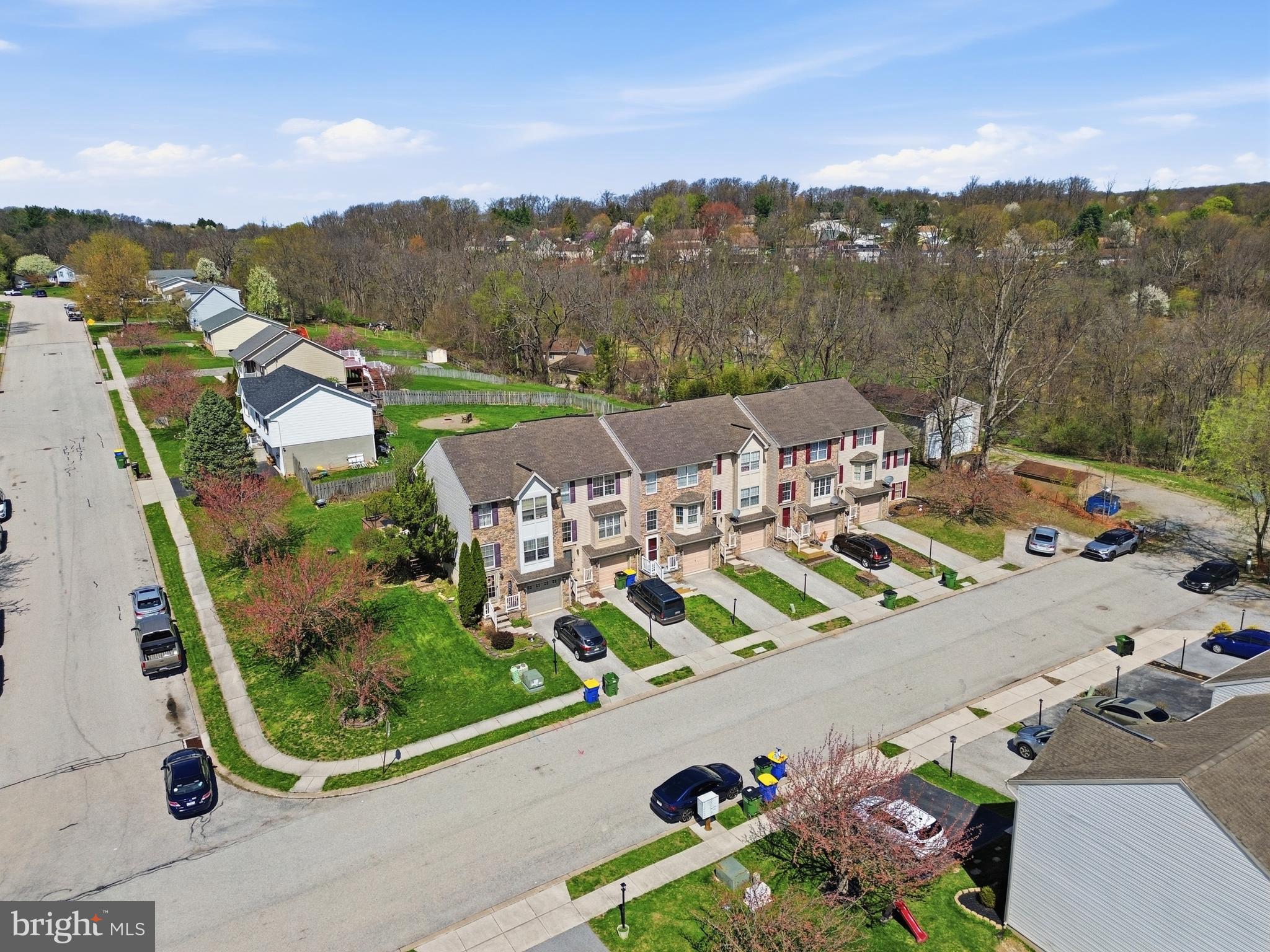 COLONIAL HILLS - Residential