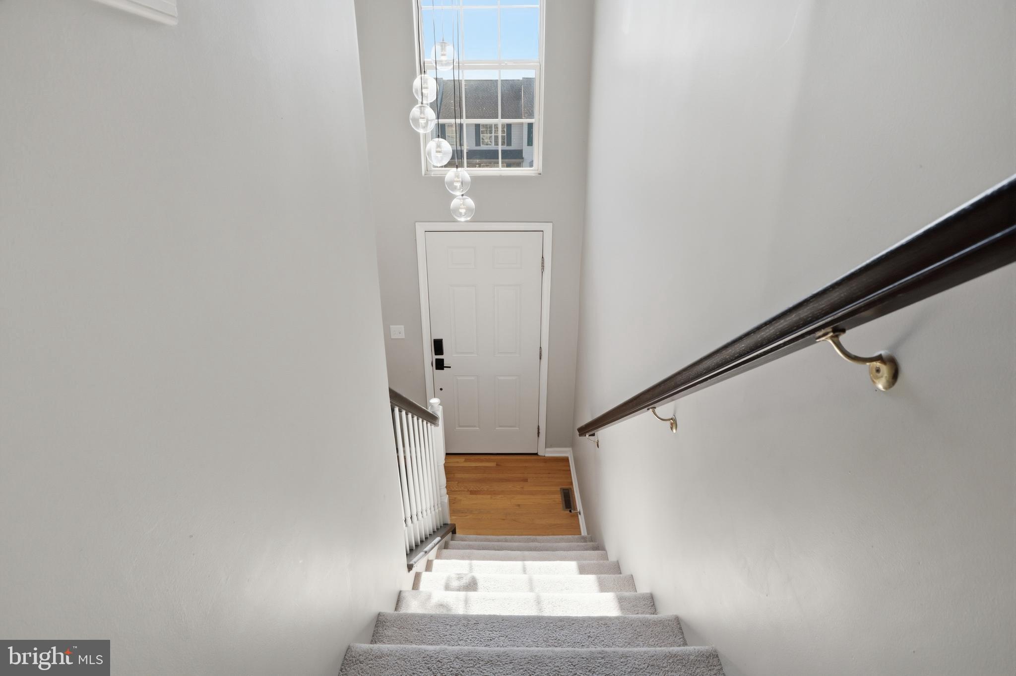 COLONIAL HILLS - Residential