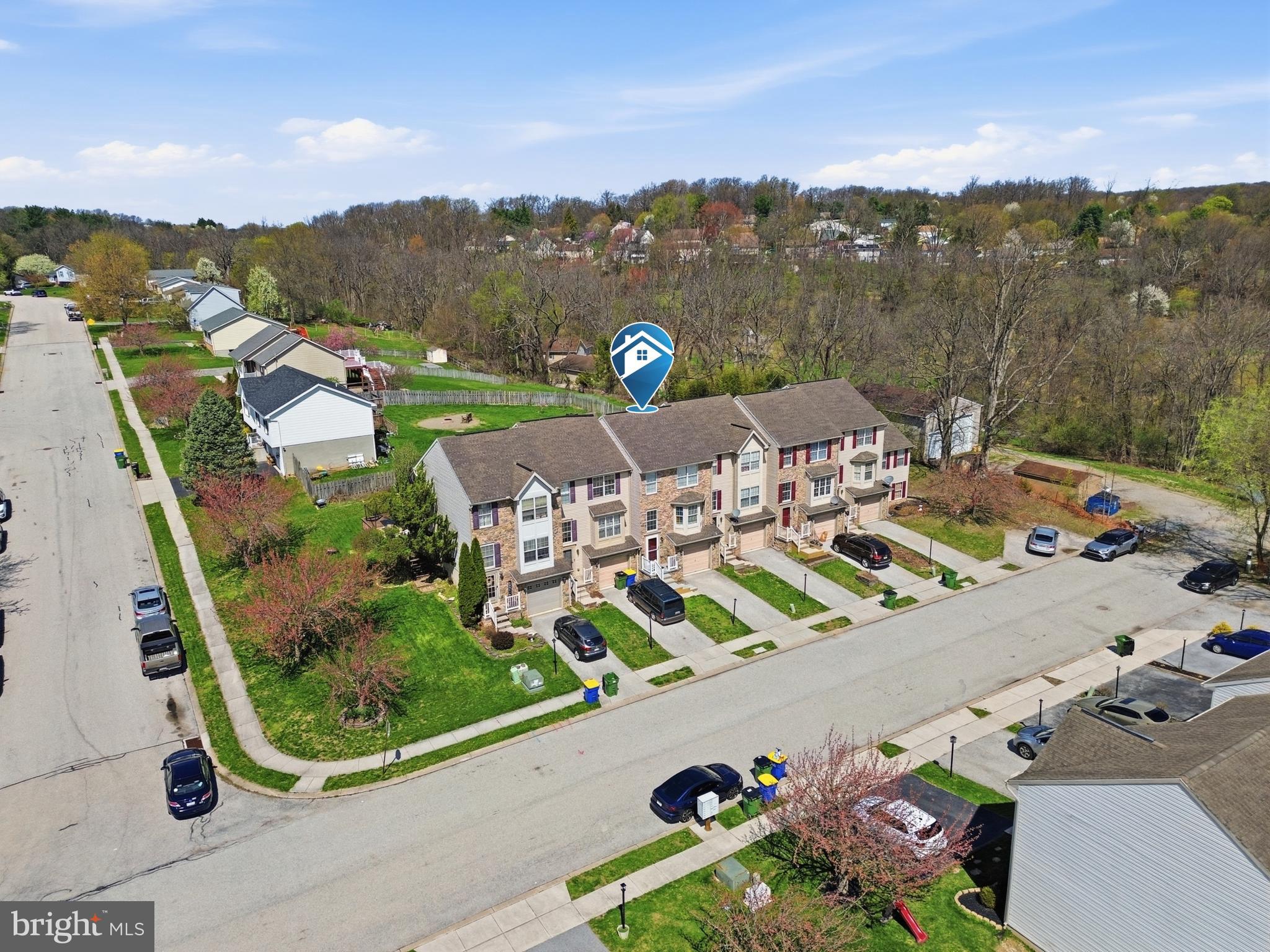 COLONIAL HILLS - Residential