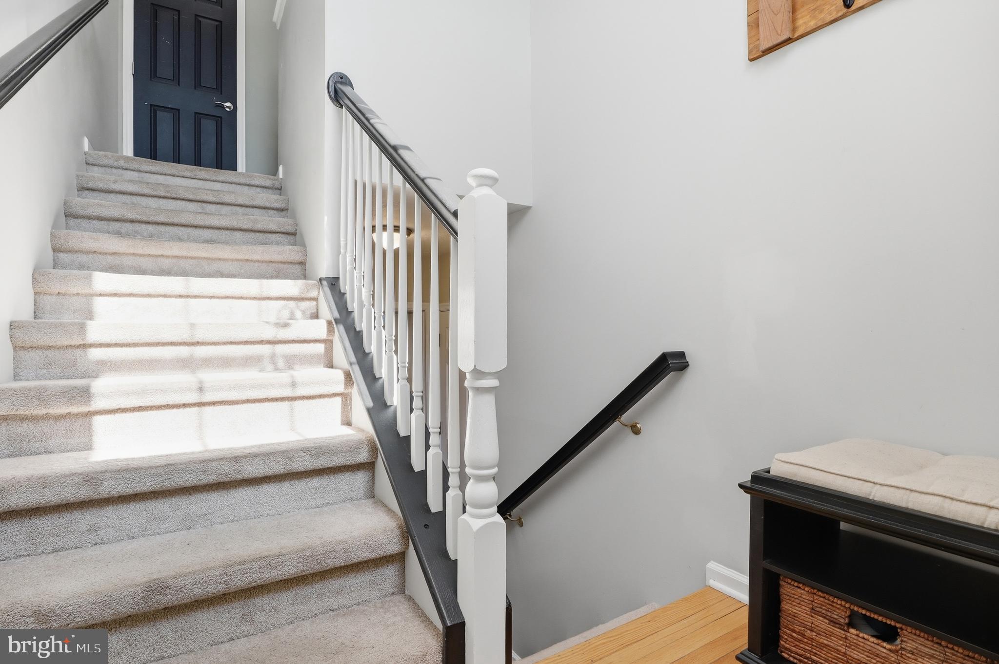 COLONIAL HILLS - Residential