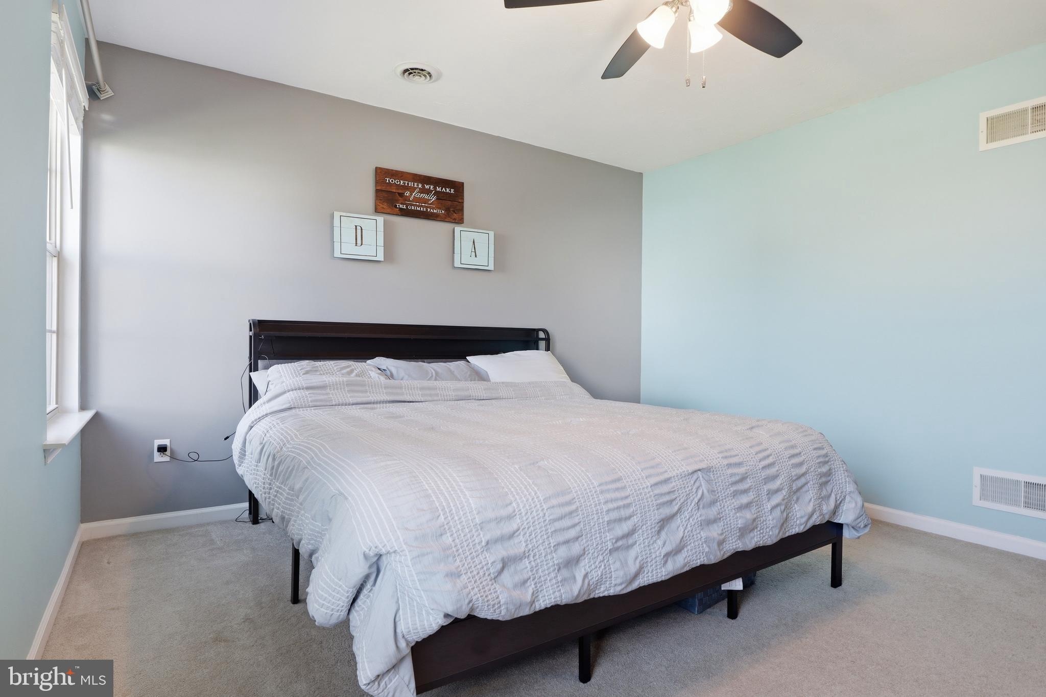 COLONIAL HILLS - Residential