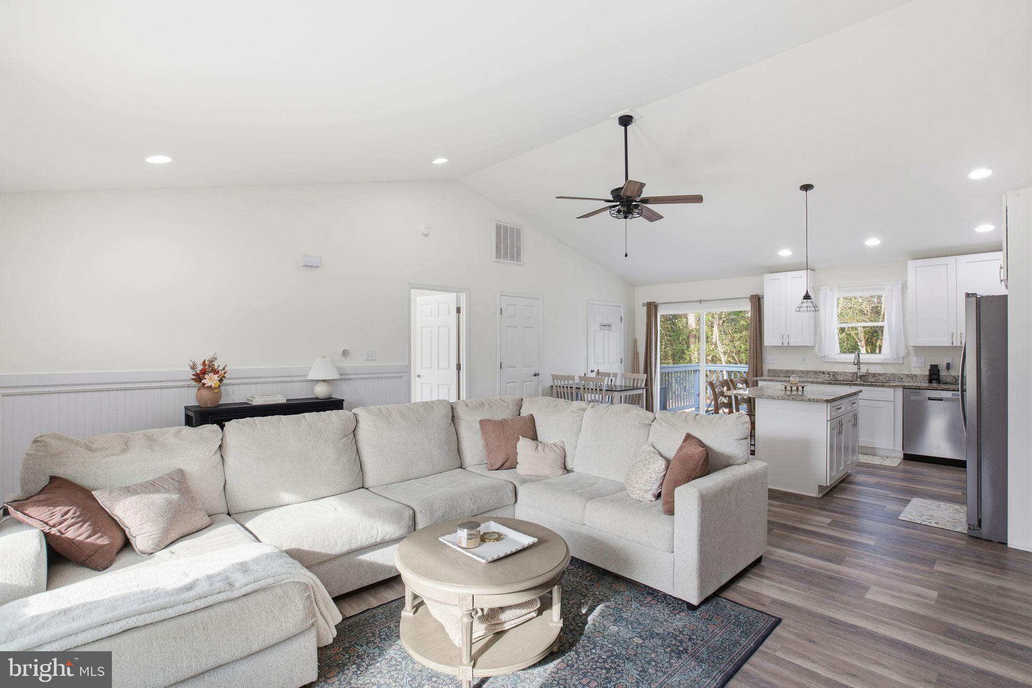 GLEBE HARBOR - Residential