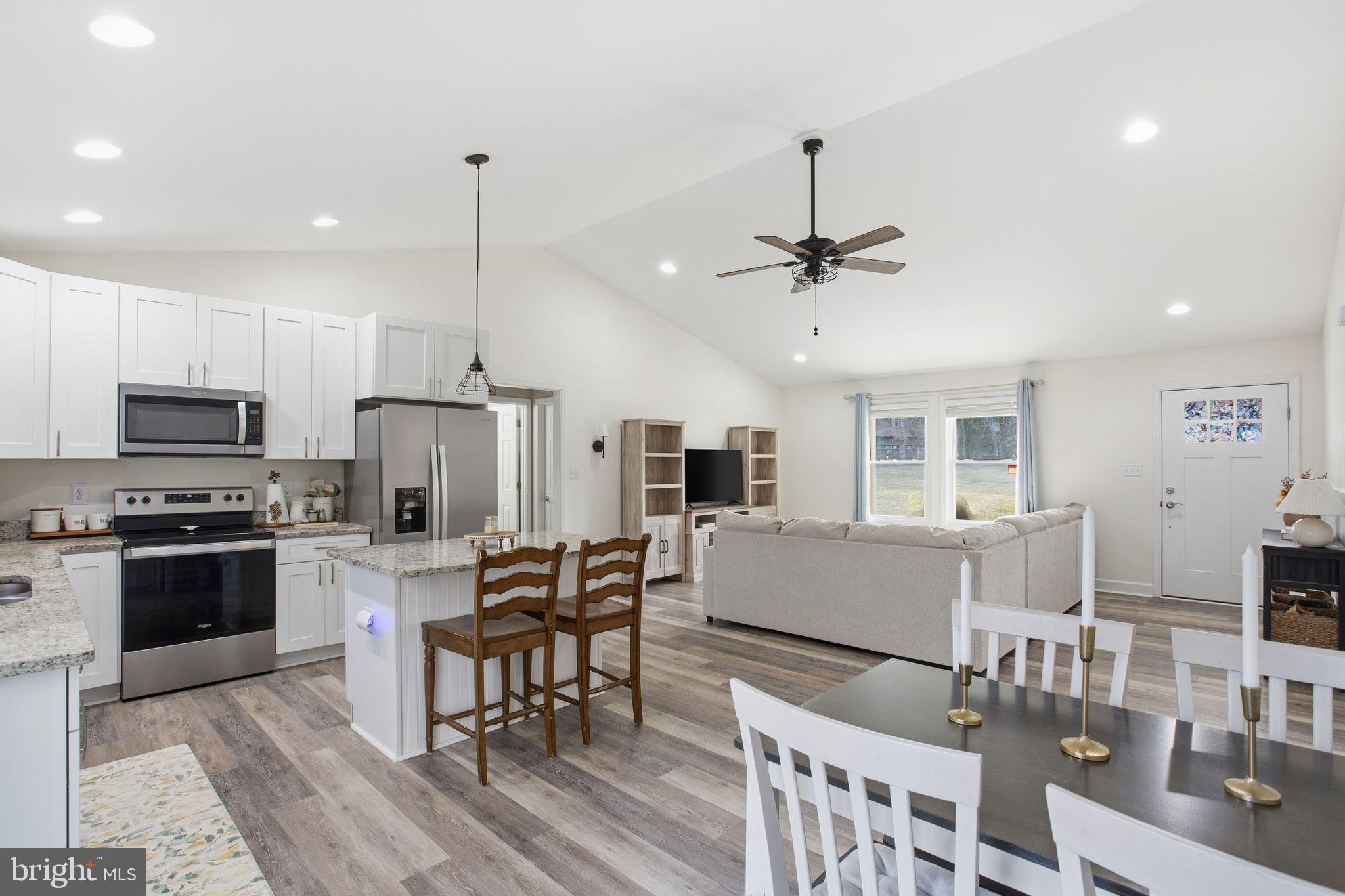 GLEBE HARBOR - Residential