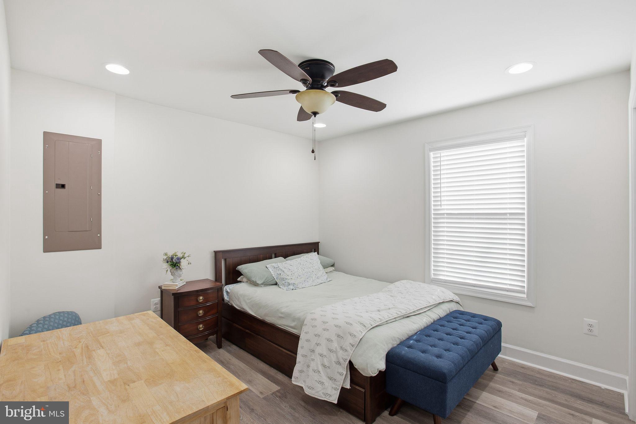 GLEBE HARBOR - Residential