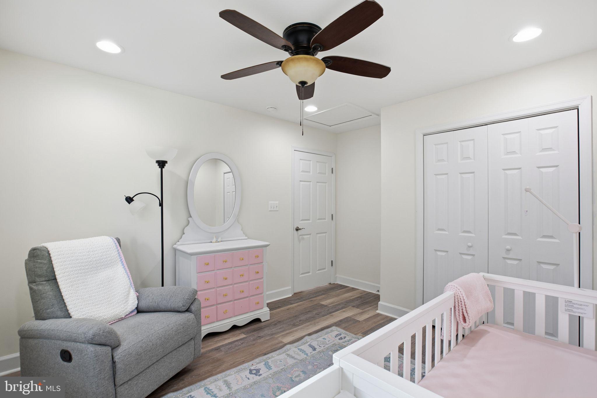 GLEBE HARBOR - Residential