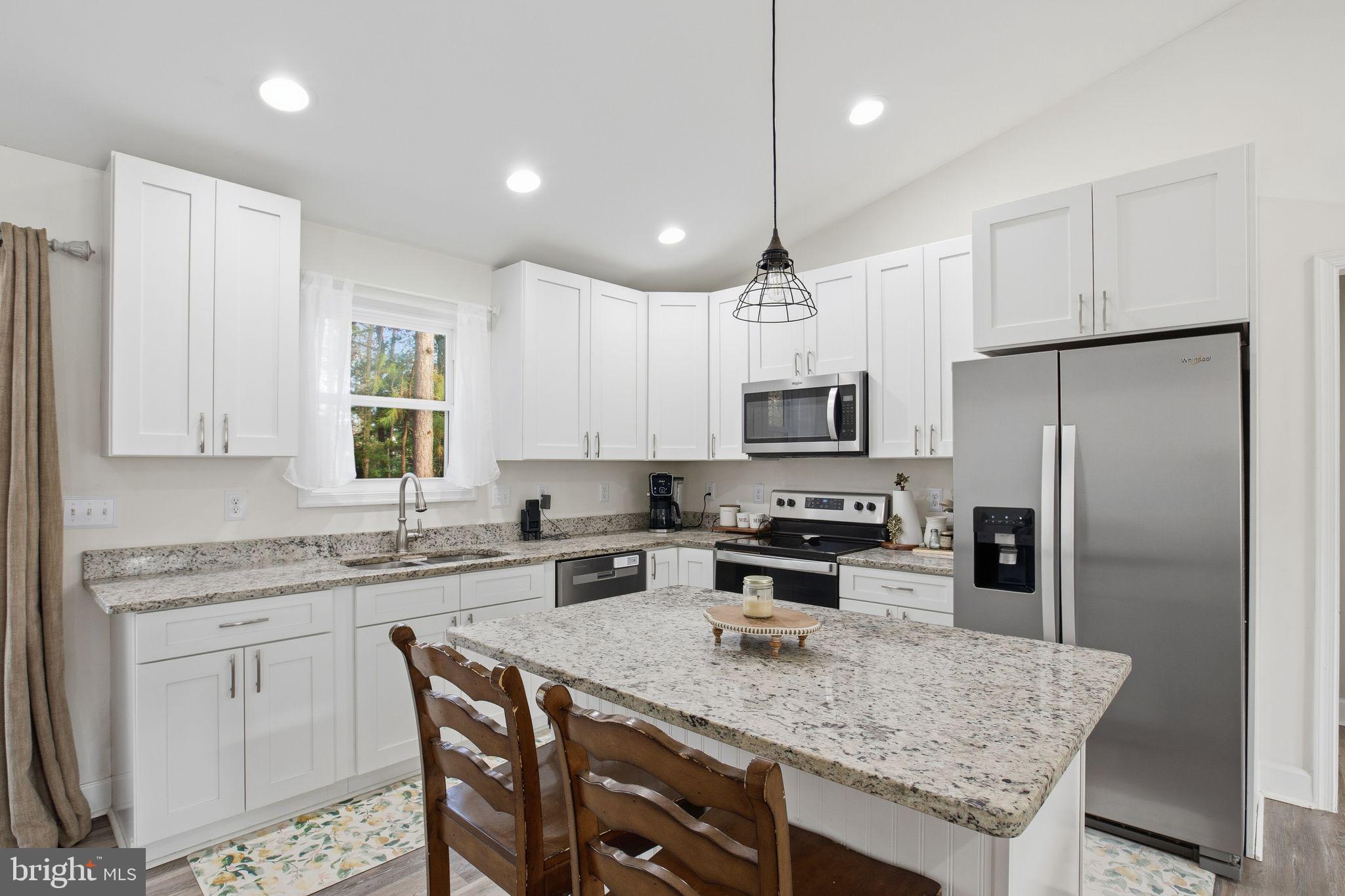 GLEBE HARBOR - Residential