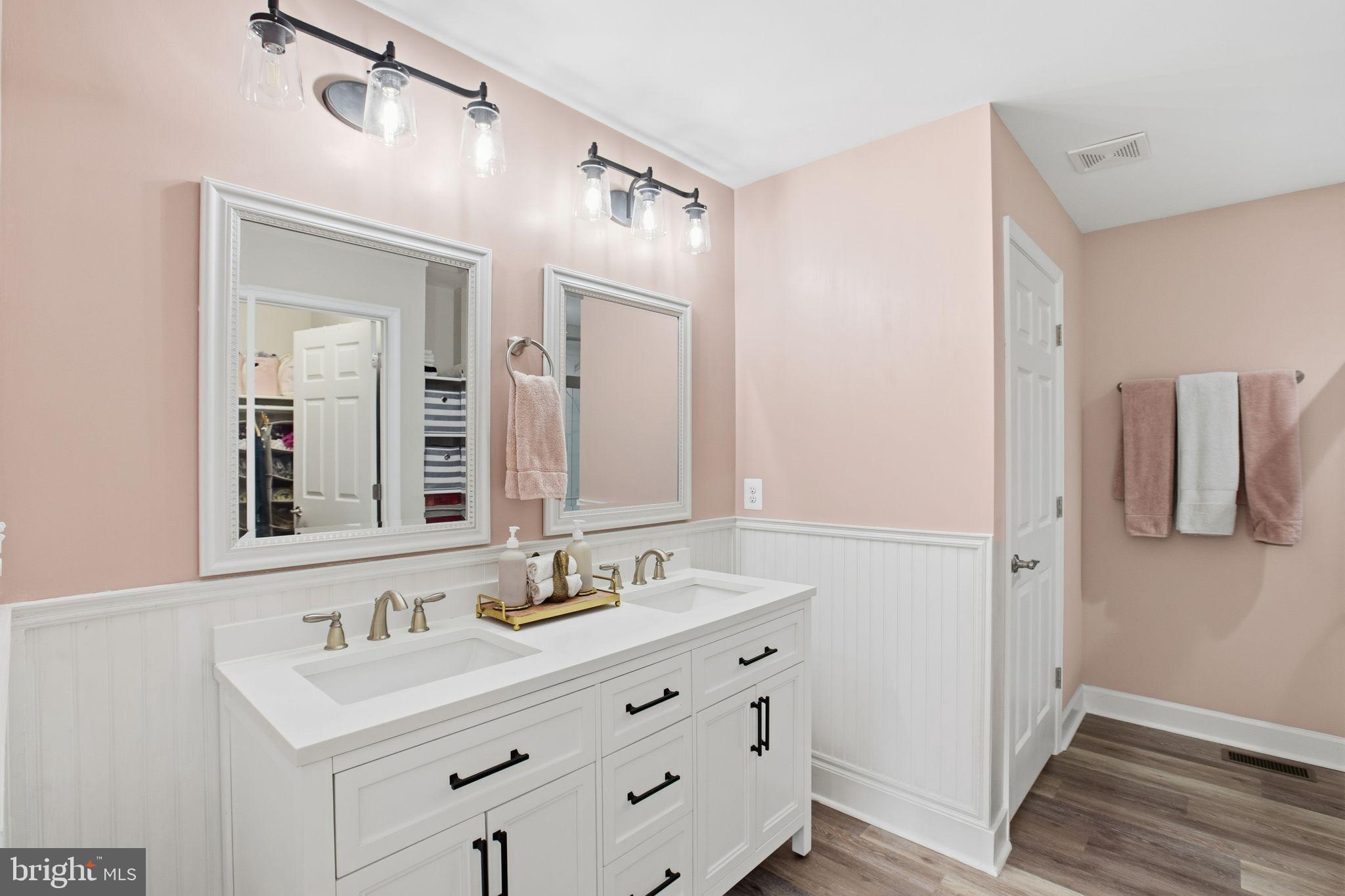 GLEBE HARBOR - Residential