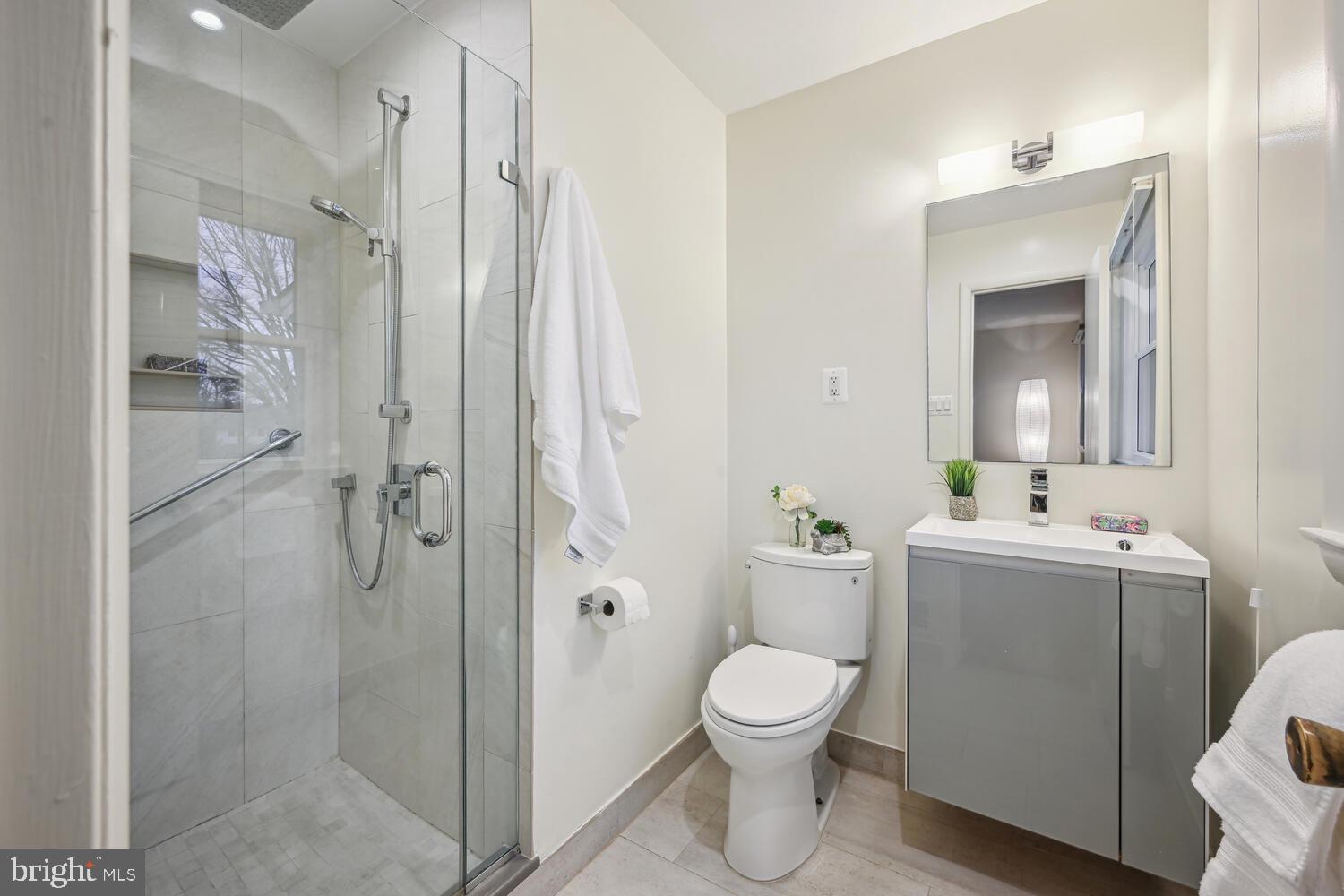 REGENCY ESTATES - Residential