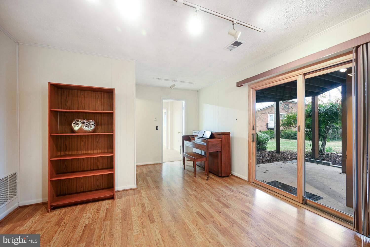 REGENCY ESTATES - Residential