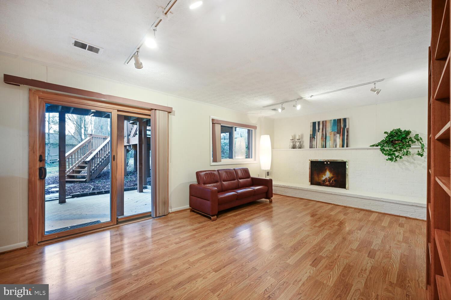 REGENCY ESTATES - Residential